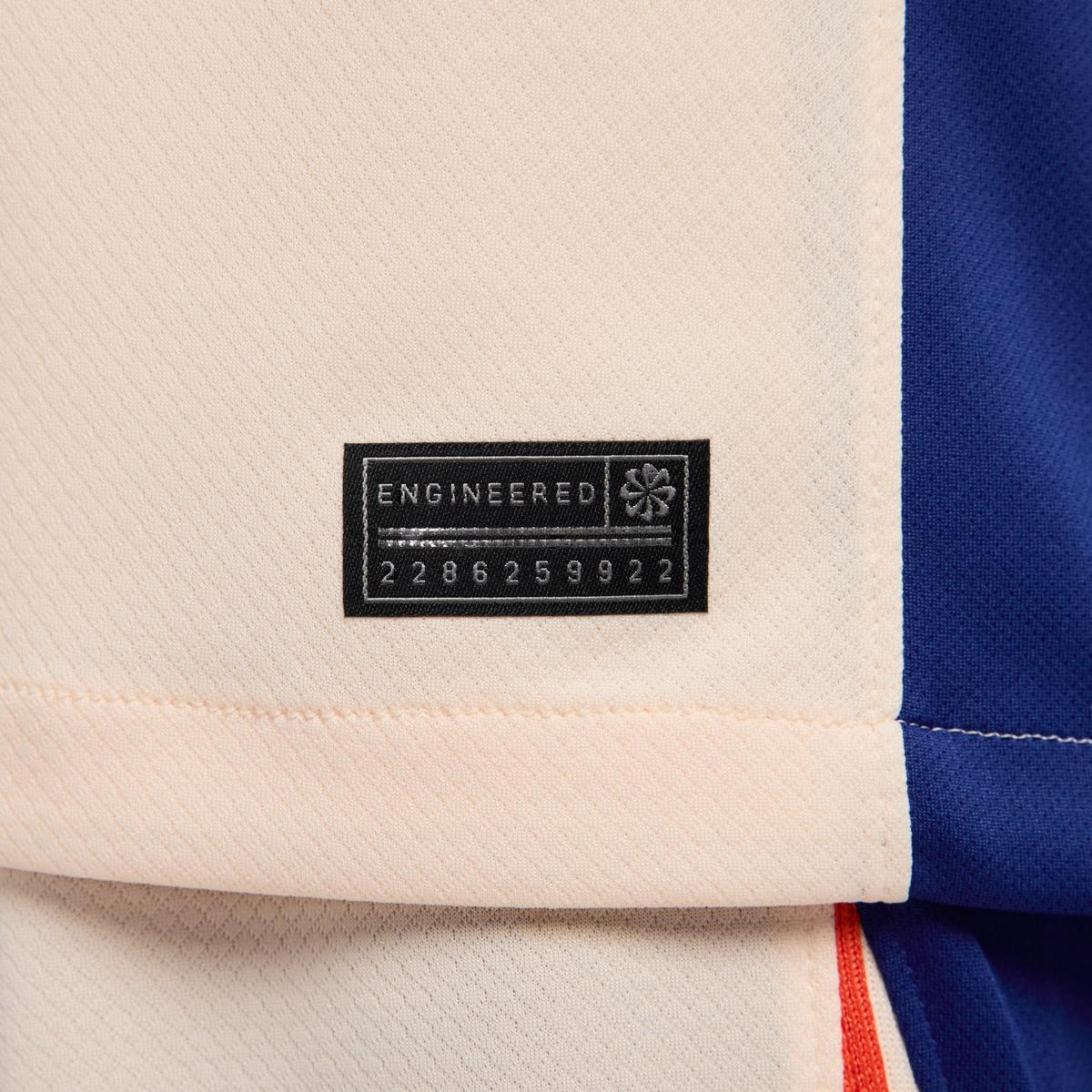 product/n/i/nike_fn8786-839-phsym005.jpg