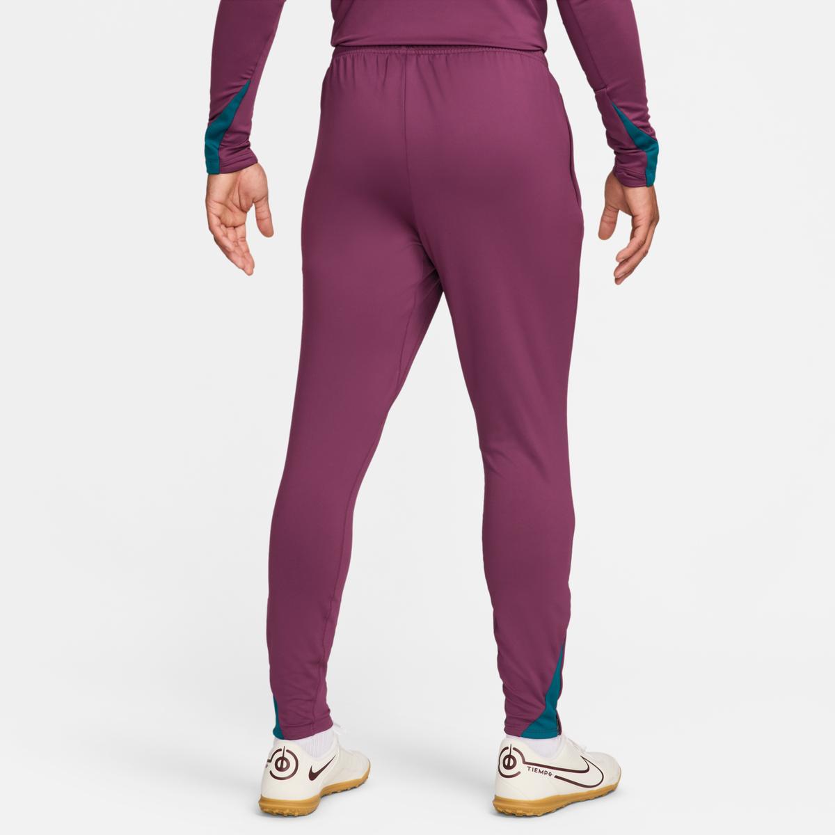 product/n/i/nike_fn9429-610-phsbm001.jpg