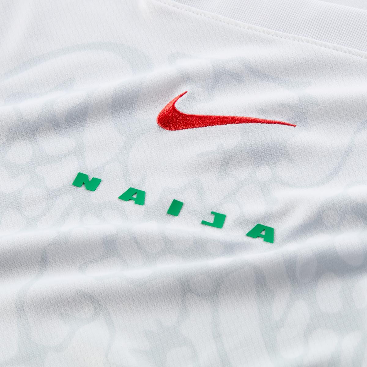product/n/i/nike_fq8842-100-phsyd001.jpg
