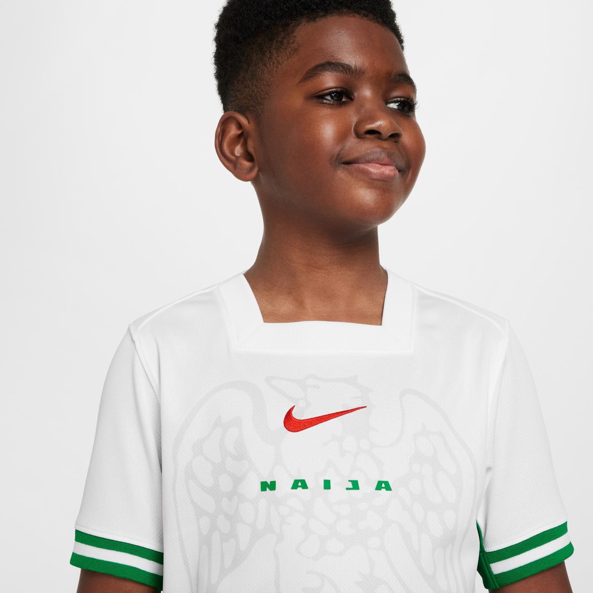 product/n/i/nike_fq8842-100-phsym001.jpg