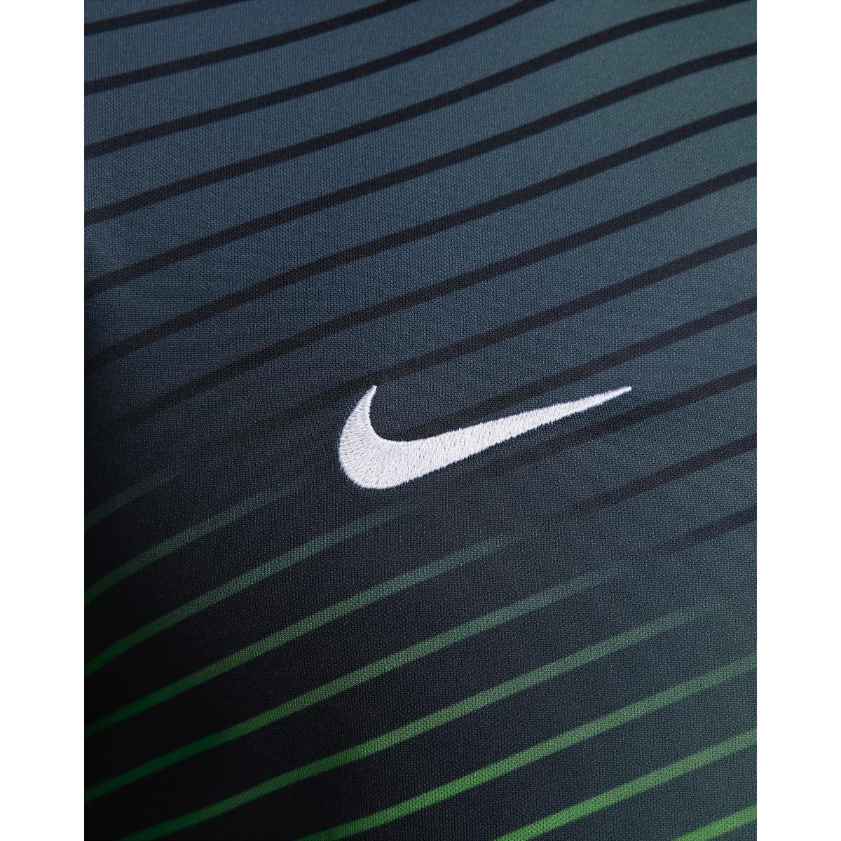 product/n/i/nike_fq9038-065_gris-froid-vert-noir-blanc_4.jpg