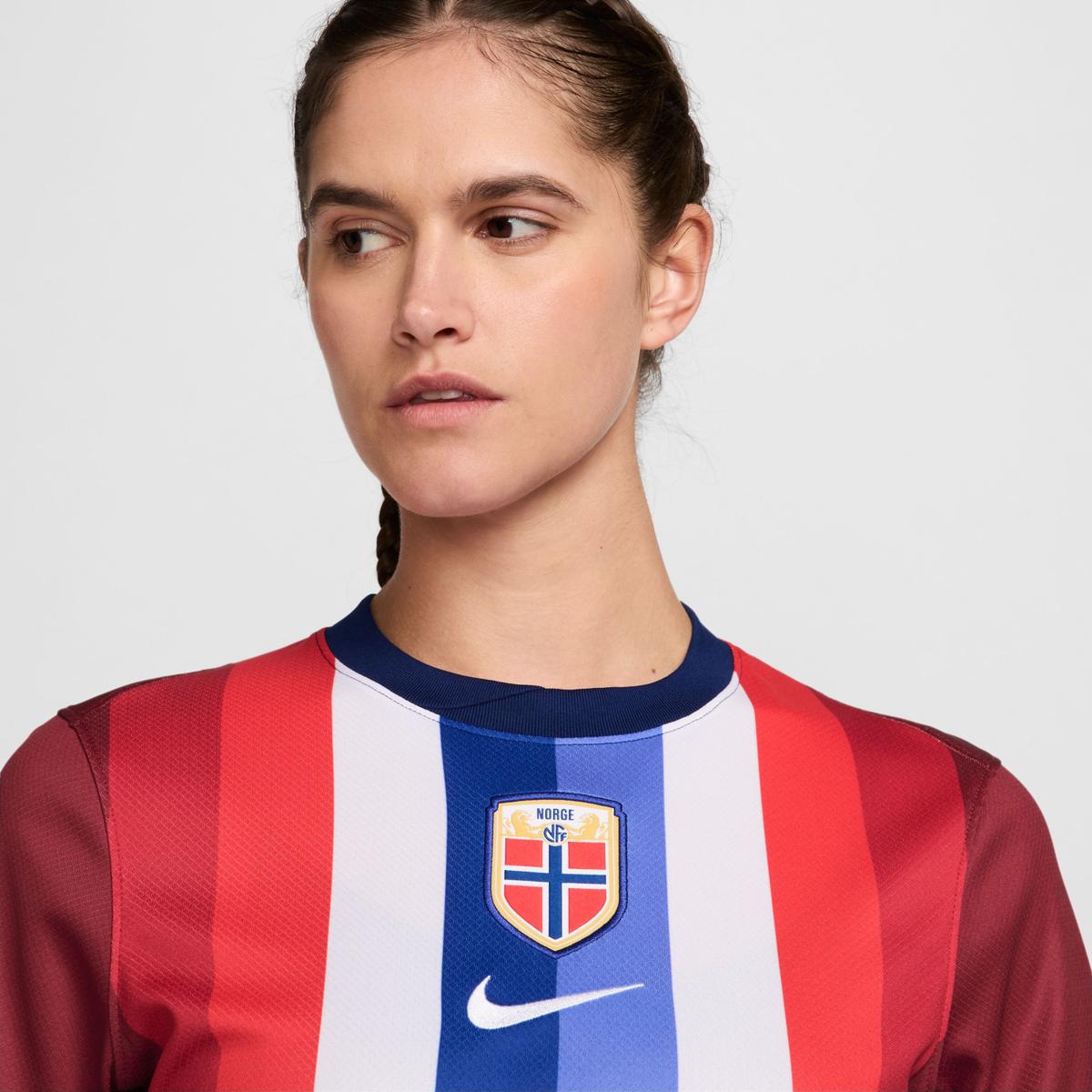 product/n/i/nike_fz0165-678-phsym001-ss25.jpg