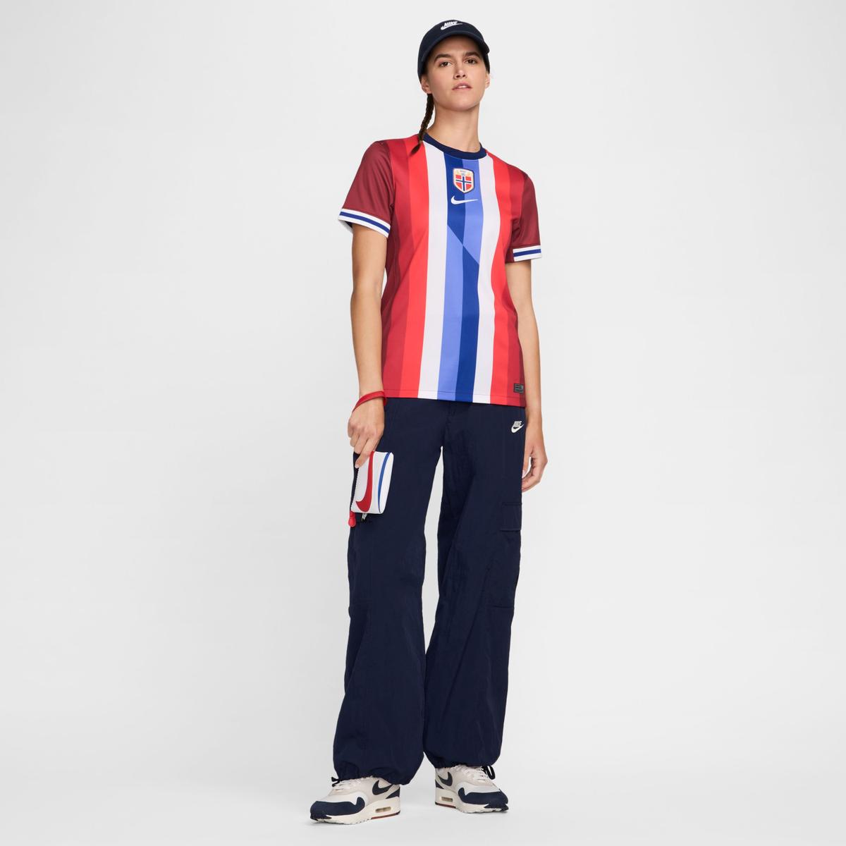 product/n/i/nike_fz0165-678-phsym004-ss25.jpg