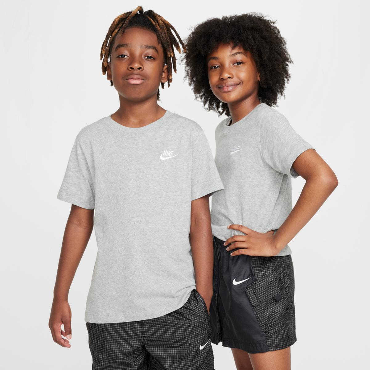 product/n/i/nike_fz5177-063-phcfm001.jpg