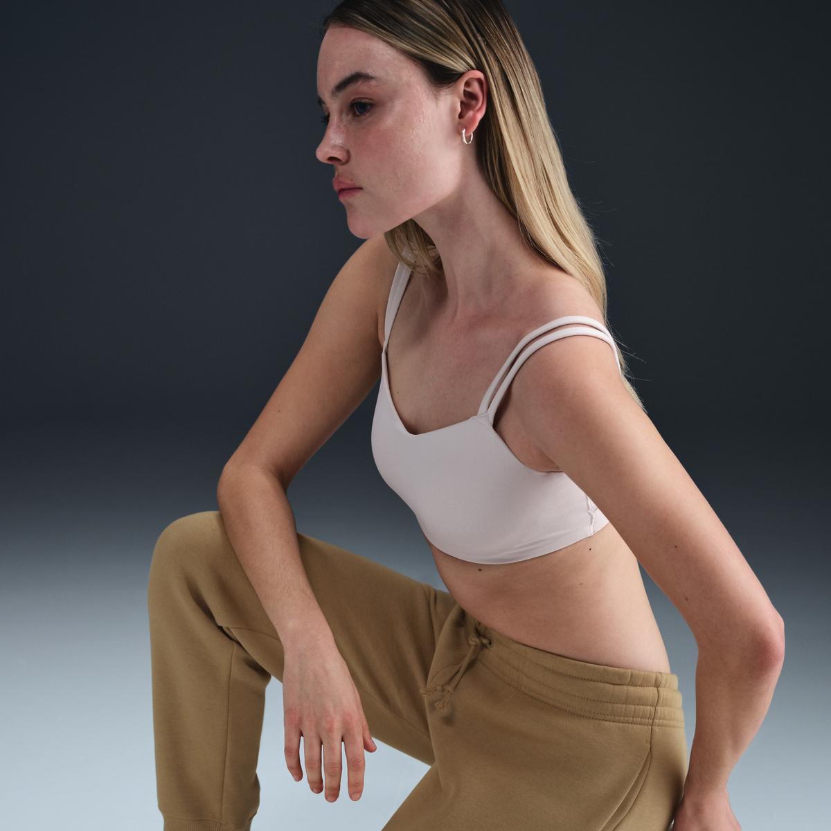 product/n/i/nike_fz7626-297_parachute-beige-sail_4.jpg