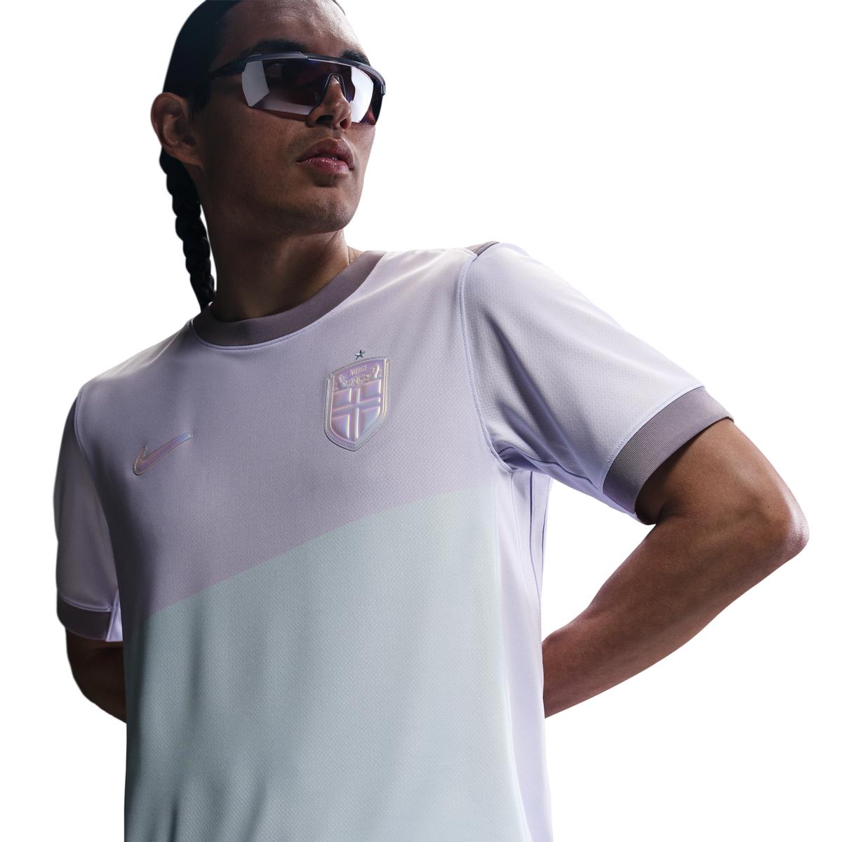 product/n/i/nike_fz9027-538-phsym003.jpg