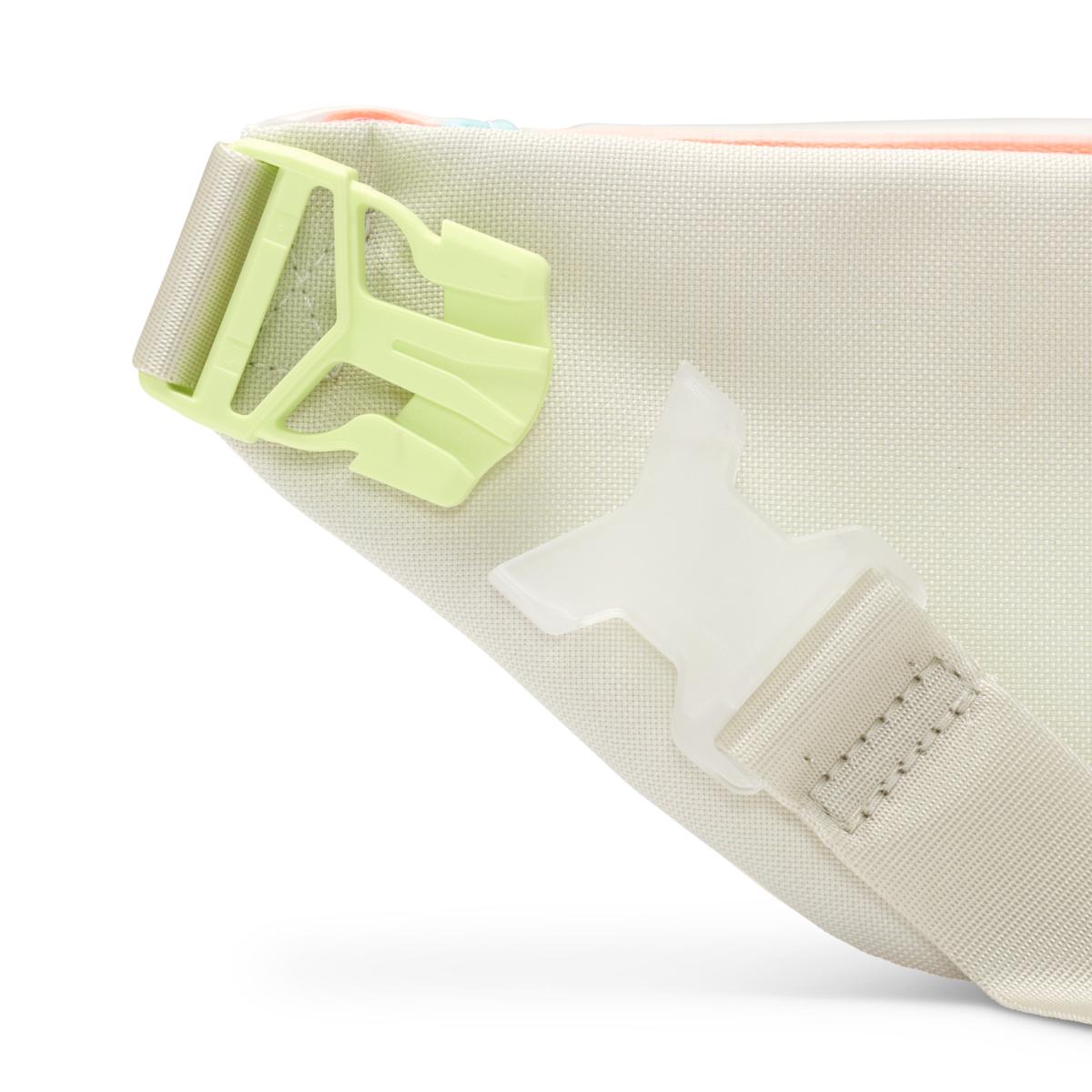 product/n/i/nike_hf8174-905_clear-light-bone-white_2.jpg