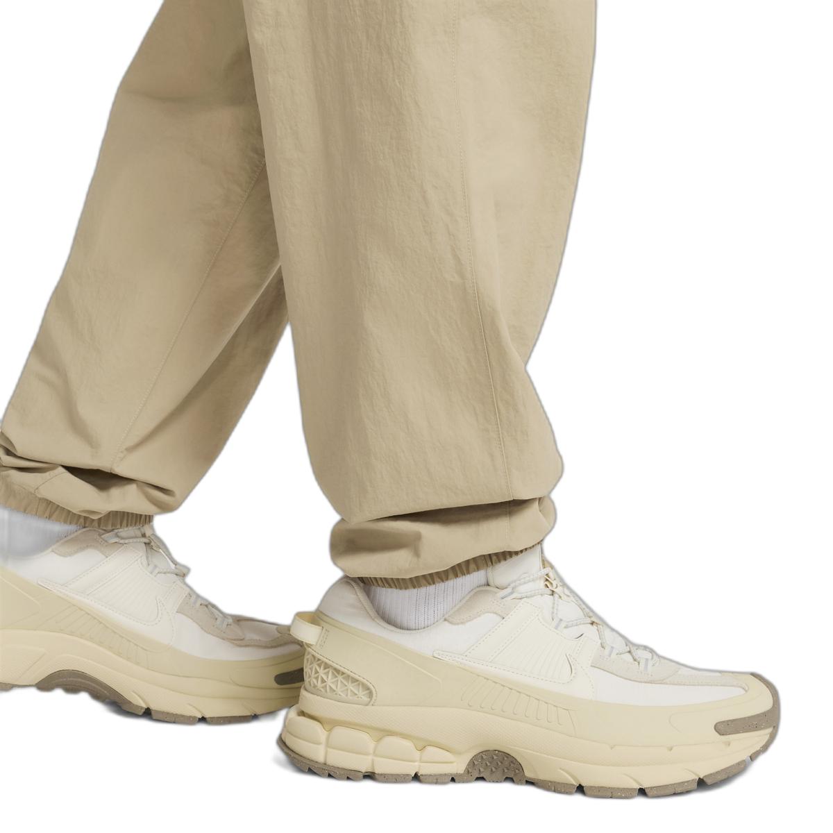 product/n/i/nike_hj1990-297_parachute-beige-white_2.jpg