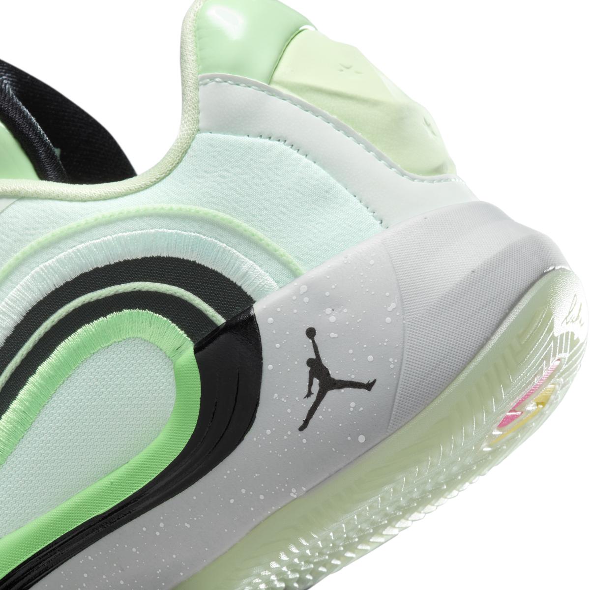 product/n/i/nike_hj5225-300_barely-green-black-vapor-green_8.jpg