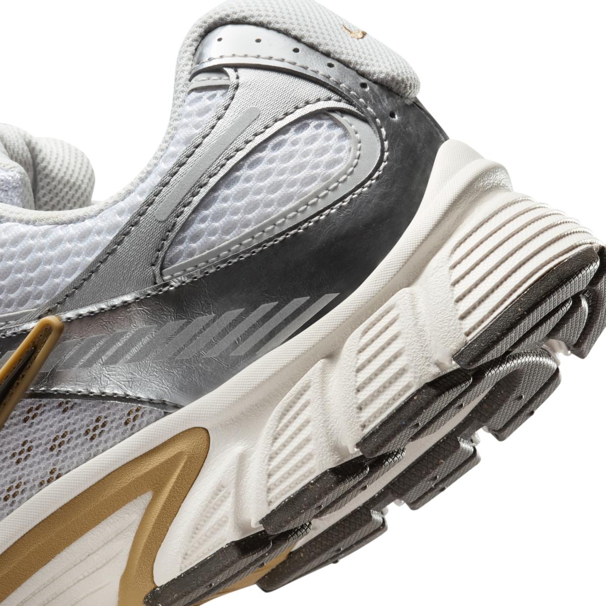 product/n/i/nike_hj5228-102-phsyd002.jpg