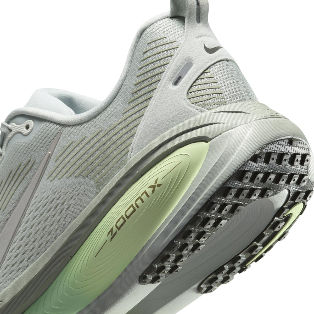 product/n/i/nike_hm6803-002_light-silver-college-grey-barely-volt_9.jpg