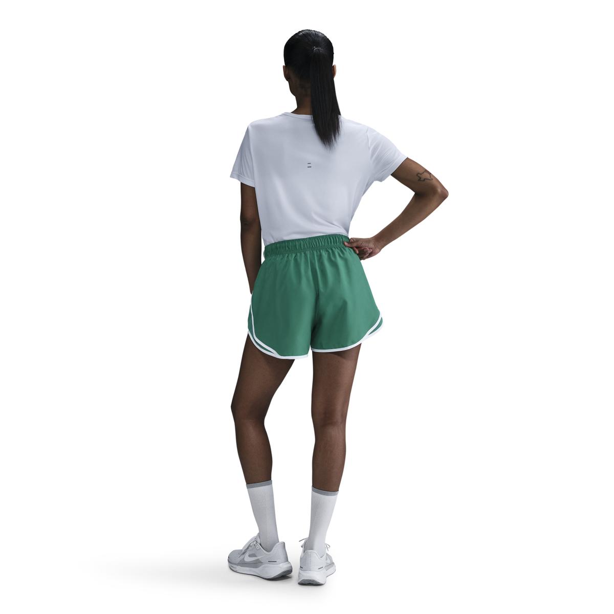product/n/i/nike_hq0648-100_white-reflective-silv_1.jpg