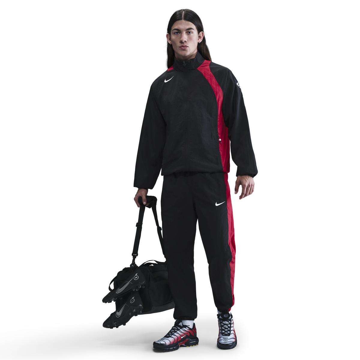 product/n/i/nike_hq3391-010_black-gym-red-sail_4.jpg