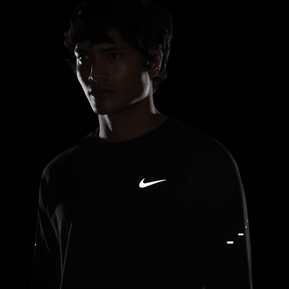 product/n/i/nike_hv2705-010_black-reflective-silv_8.jpg