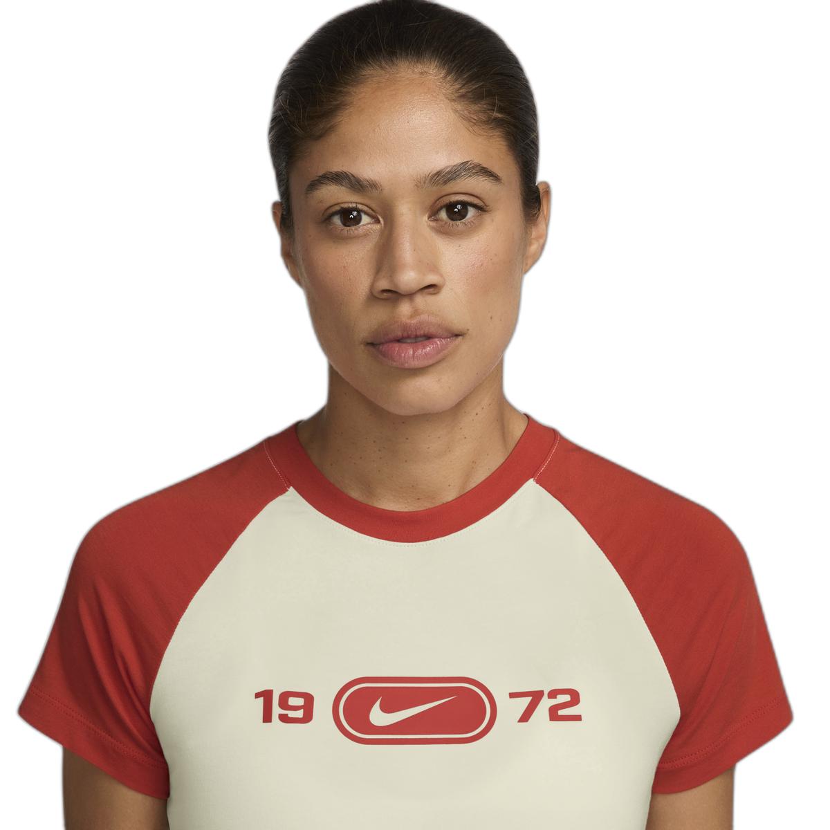 product/n/i/nike_hv4992-133_sail-picante-red_1.jpg