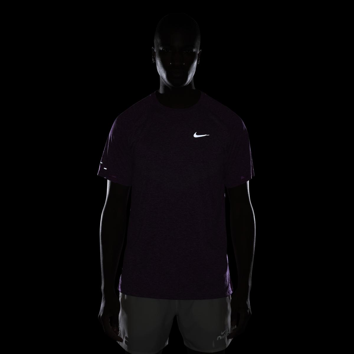 product/n/i/nike_hv5203-551_vivid-purple-htr-reflective-silv_4.jpg