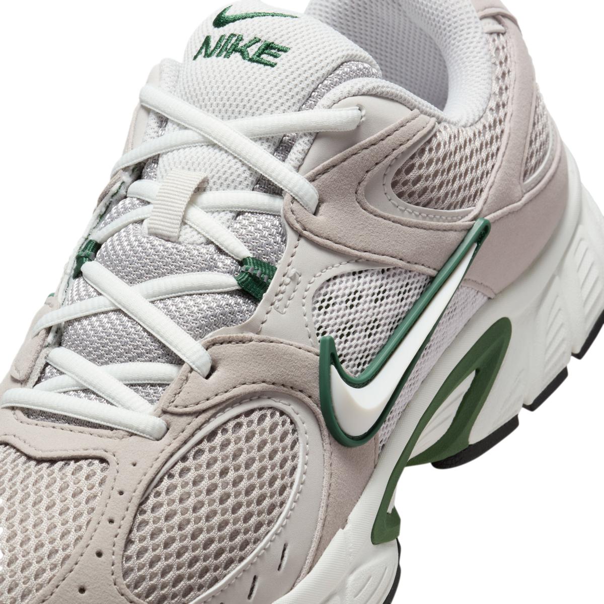product/n/i/nike_ii6292-001-phsyd001.jpg
