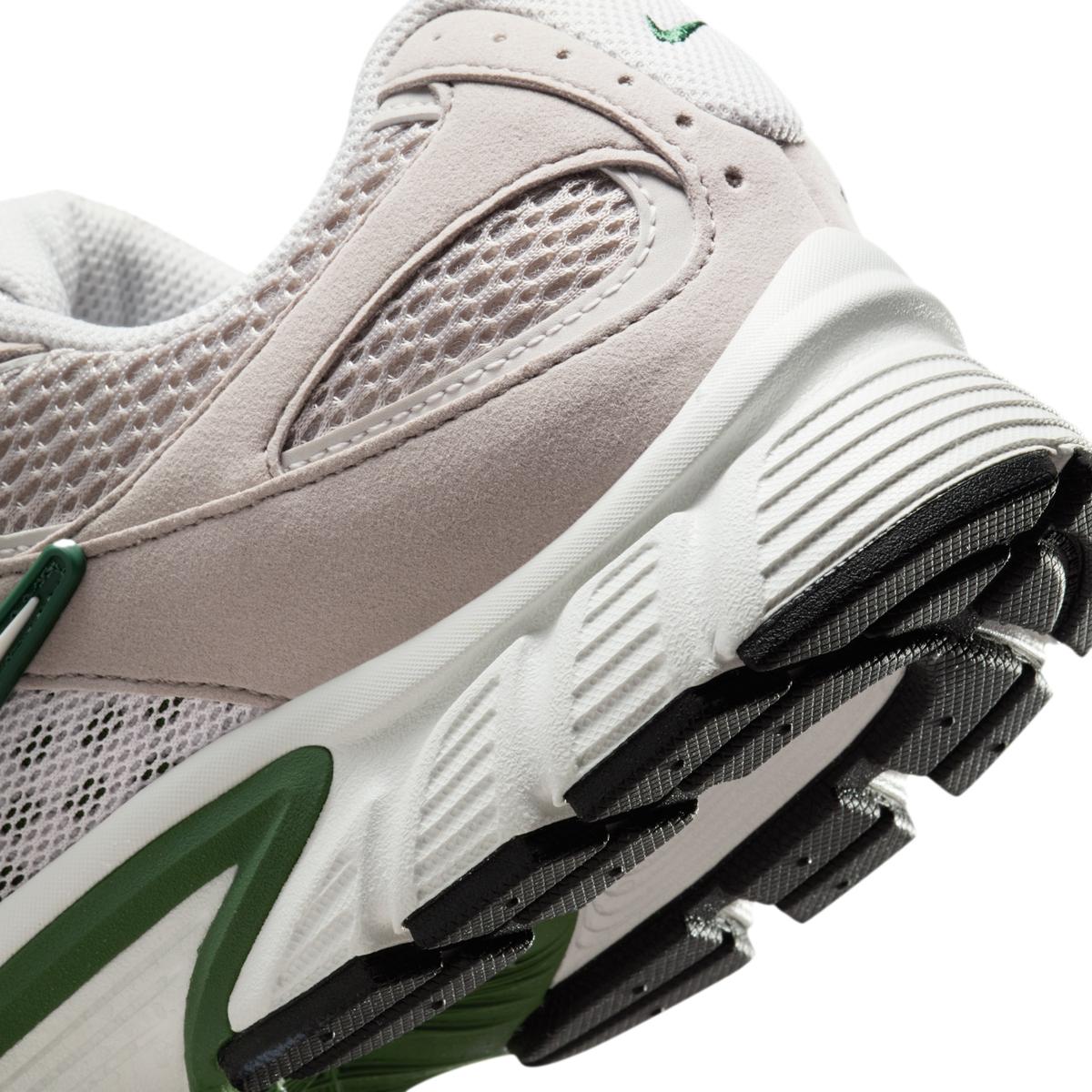 product/n/i/nike_ii6292-001-phsyd002.jpg