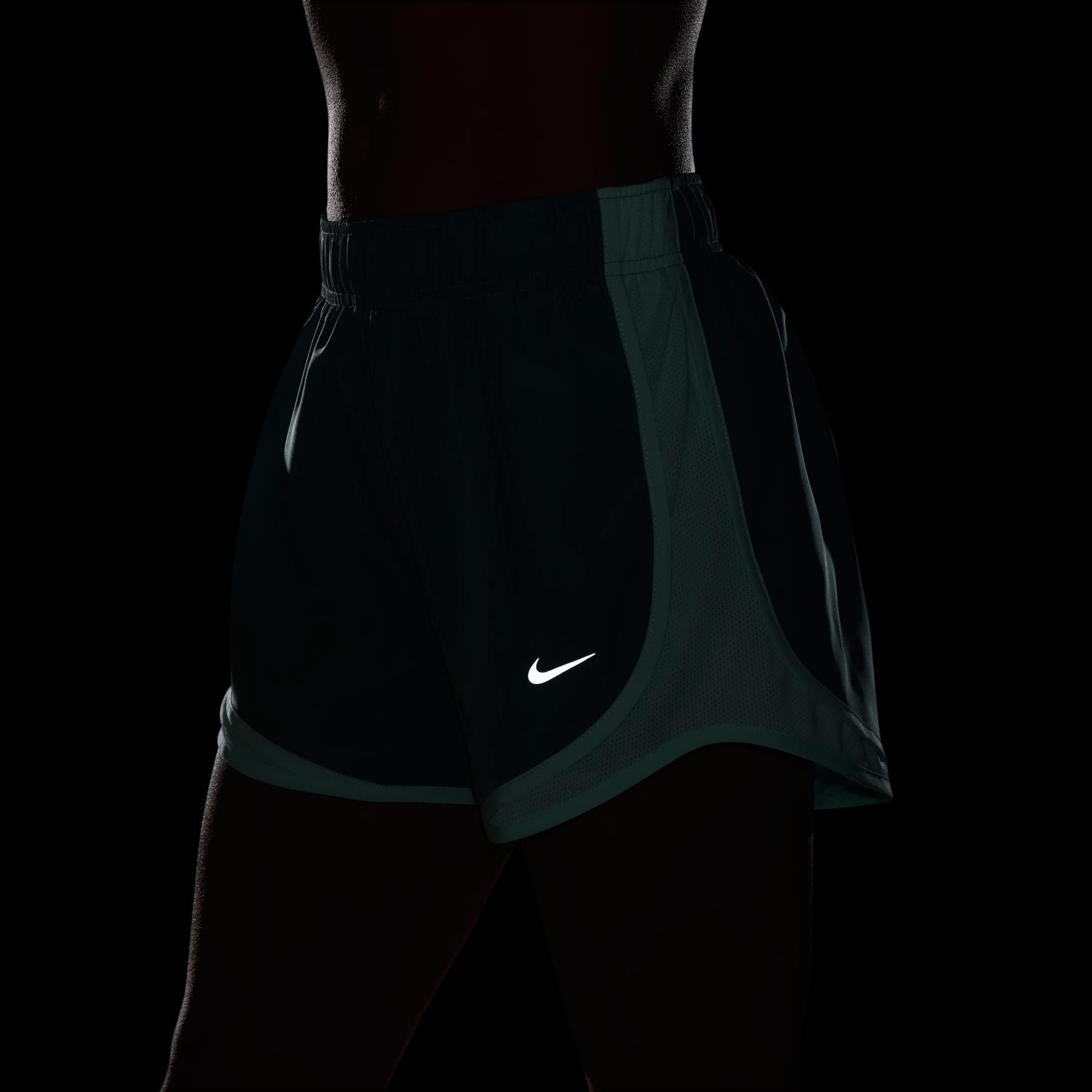 product/2/0/2025_08_nike_hm6096-017-phsym200.jpg