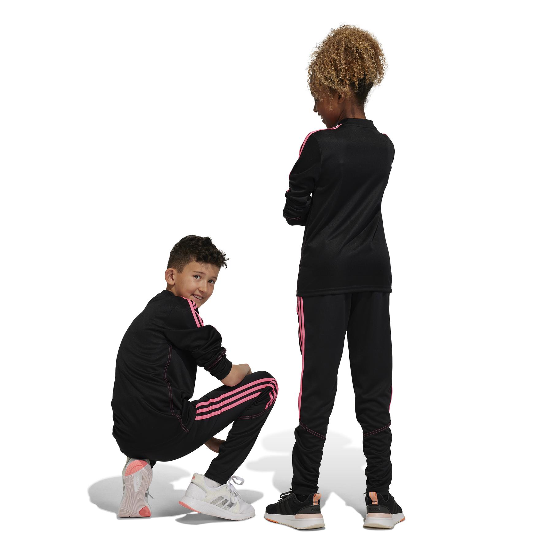 product/2/0/2025_09_adidas_il9558_7_apparel_on_model_standard_unisex_back_view_white.jpg