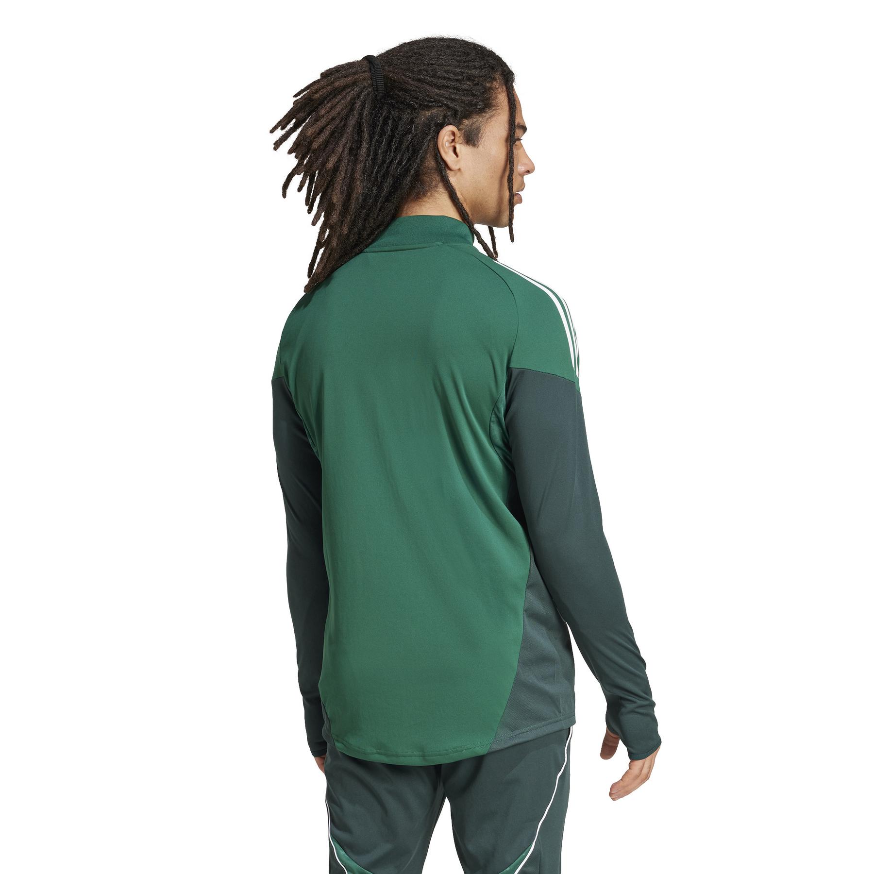 product/2/0/2025_09_adidas_ji8938_5_apparel_on_model_back_view_white.jpg
