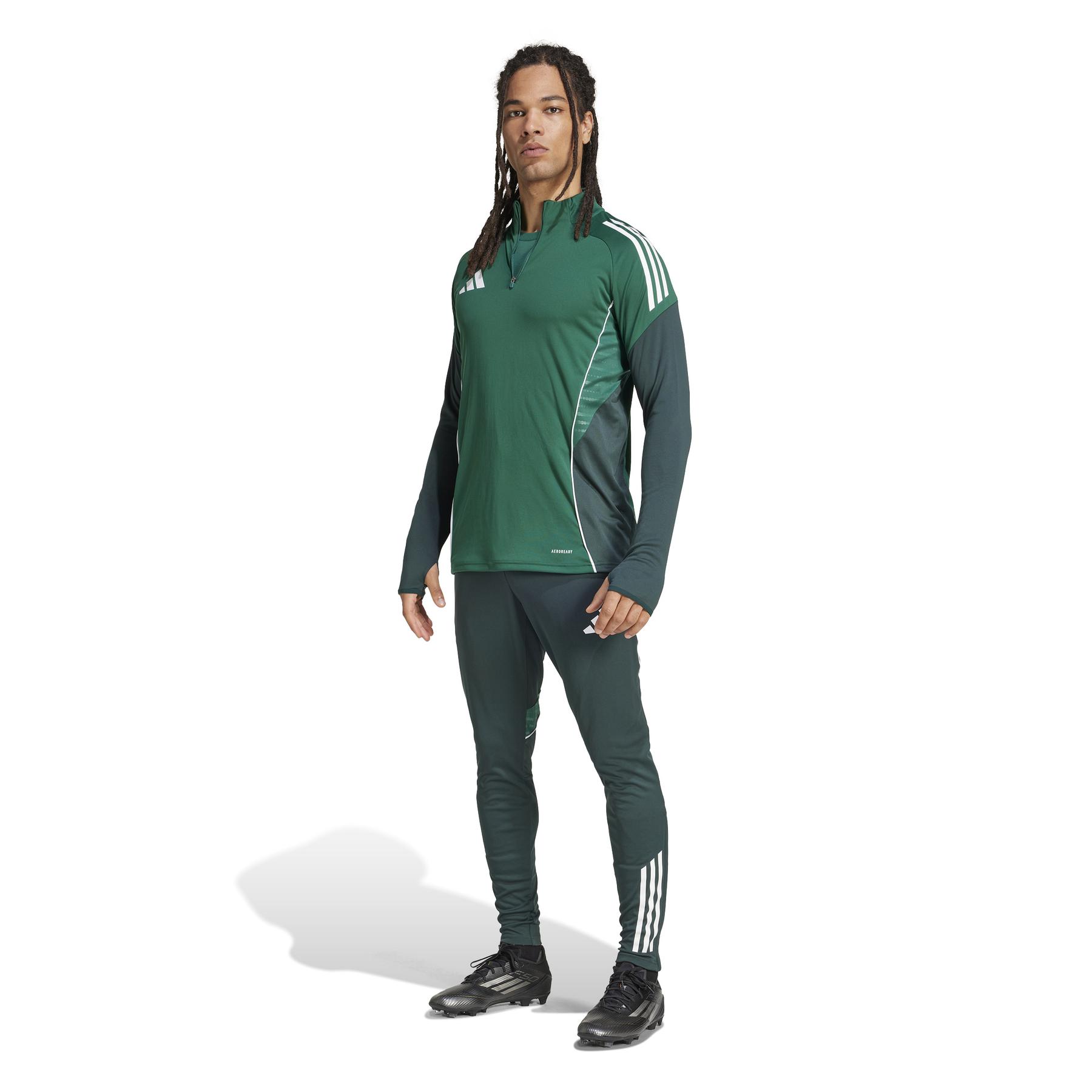 product/2/0/2025_09_adidas_ji8938_7_apparel_on_model_standard_outfit_view_white.jpg