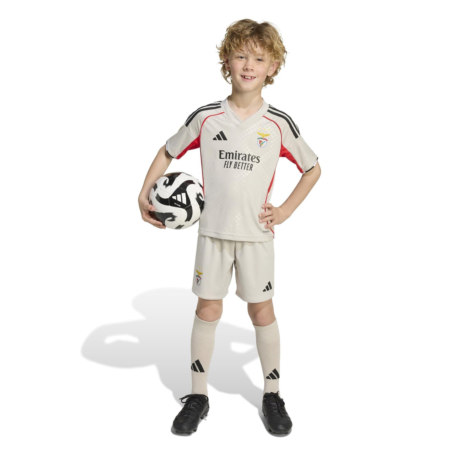 product/2/0/2025_09_adidas_jn9946_6_apparel_on_model_standard_view_white.jpg