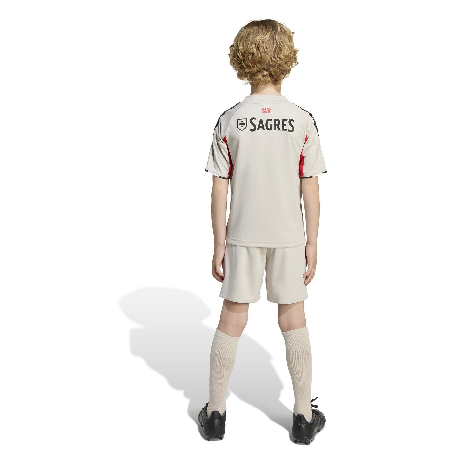 product/2/0/2025_09_adidas_jn9946_7_apparel_on_model_back_view_white.jpg