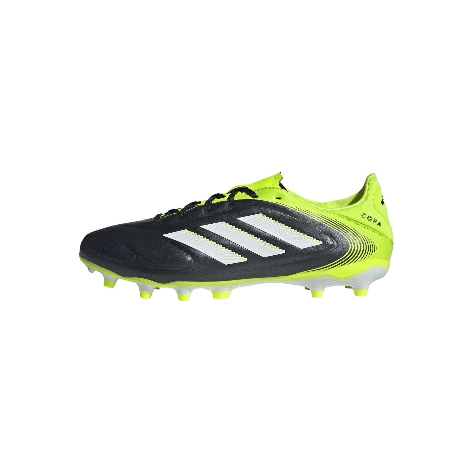 product/2/0/2025_adidas_jh6298_12_footwear_photography_left_side_center_lateral_view_white_1.jpg