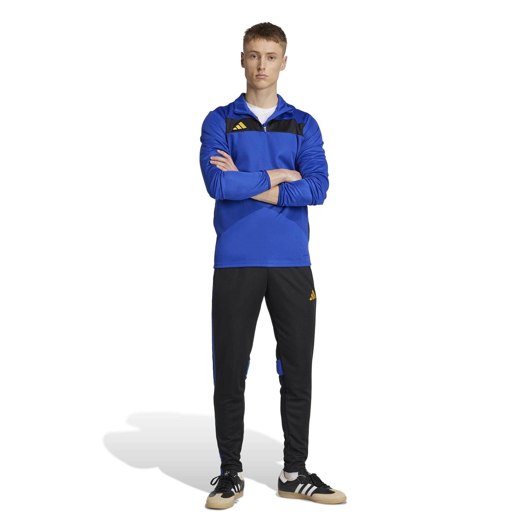 product/2/0/2025_adidas_jw4605_5_apparel_on_model_standard_outfit_view_white.jpg