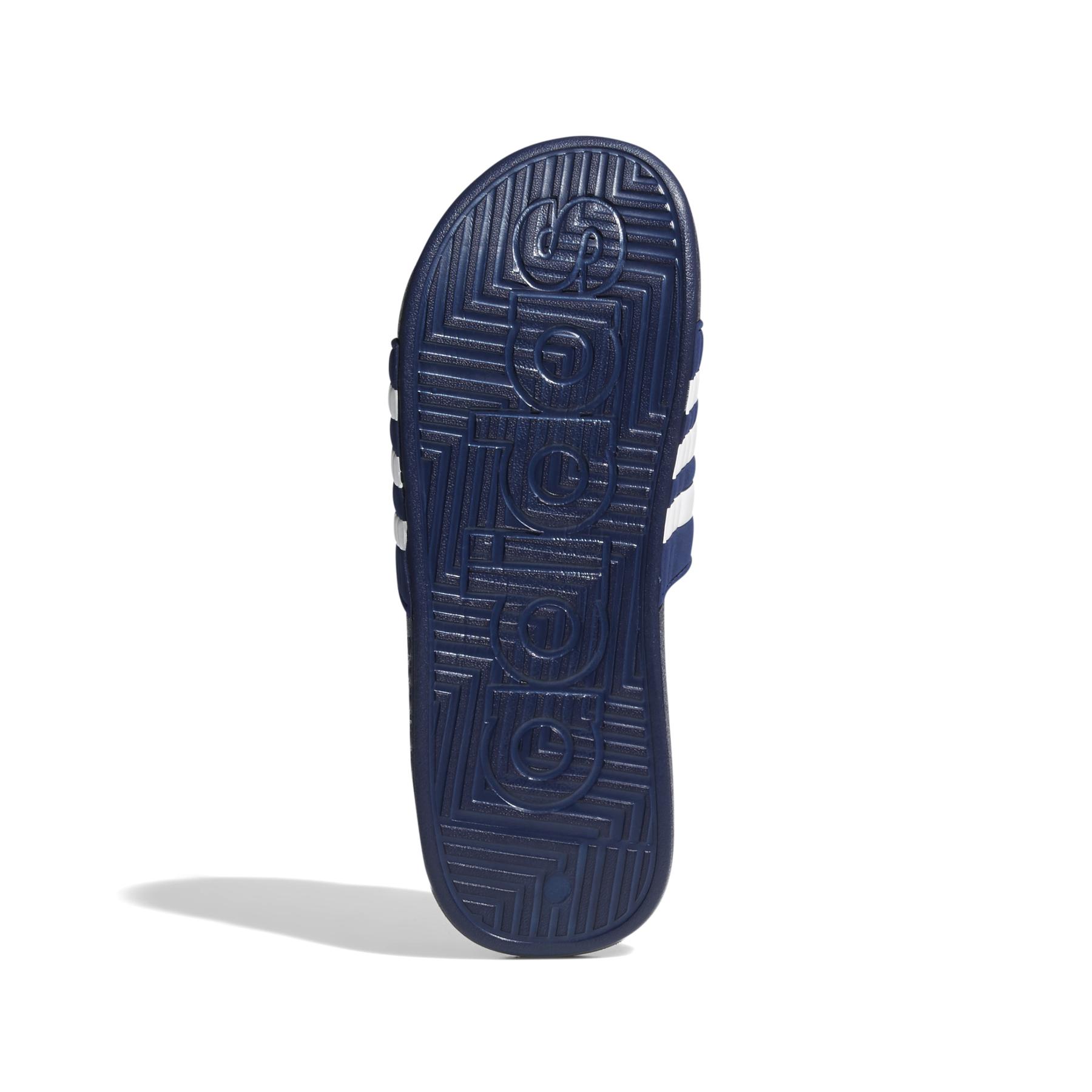 product/a/d/adidas_f35579_4_footwear_photography_bottom_view_white-nw031524.jpg