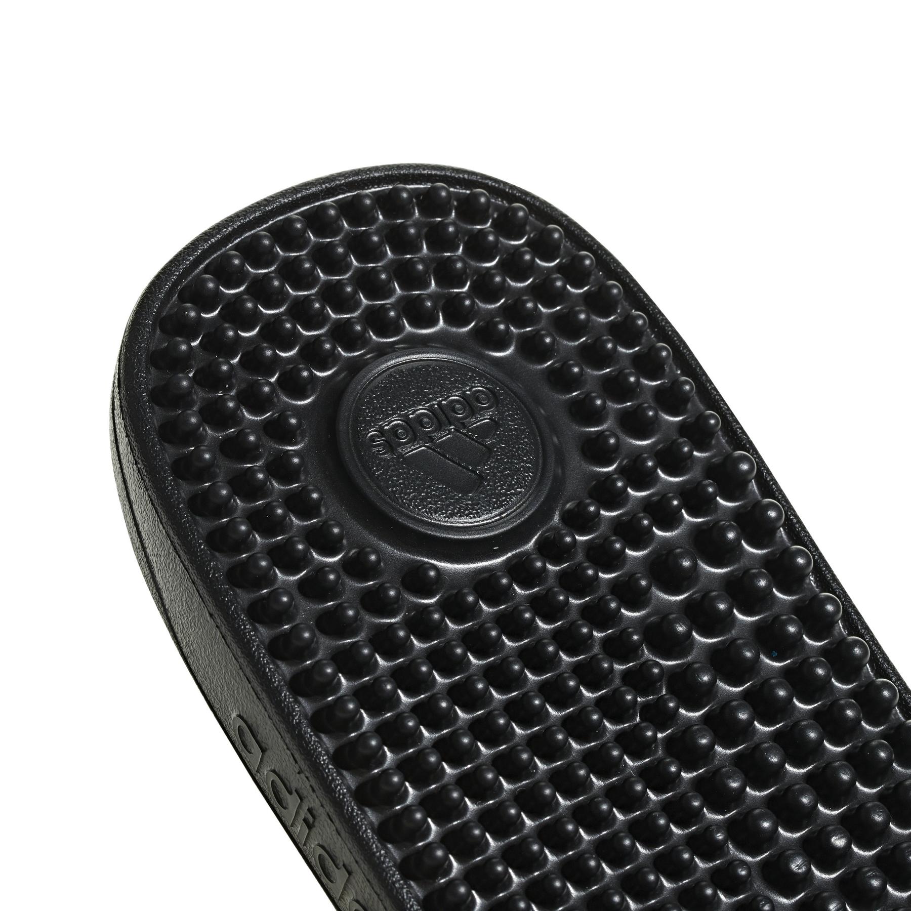product/a/d/adidas_f35580_9_footwear_photography_detail_view_2_white-new0201.jpg