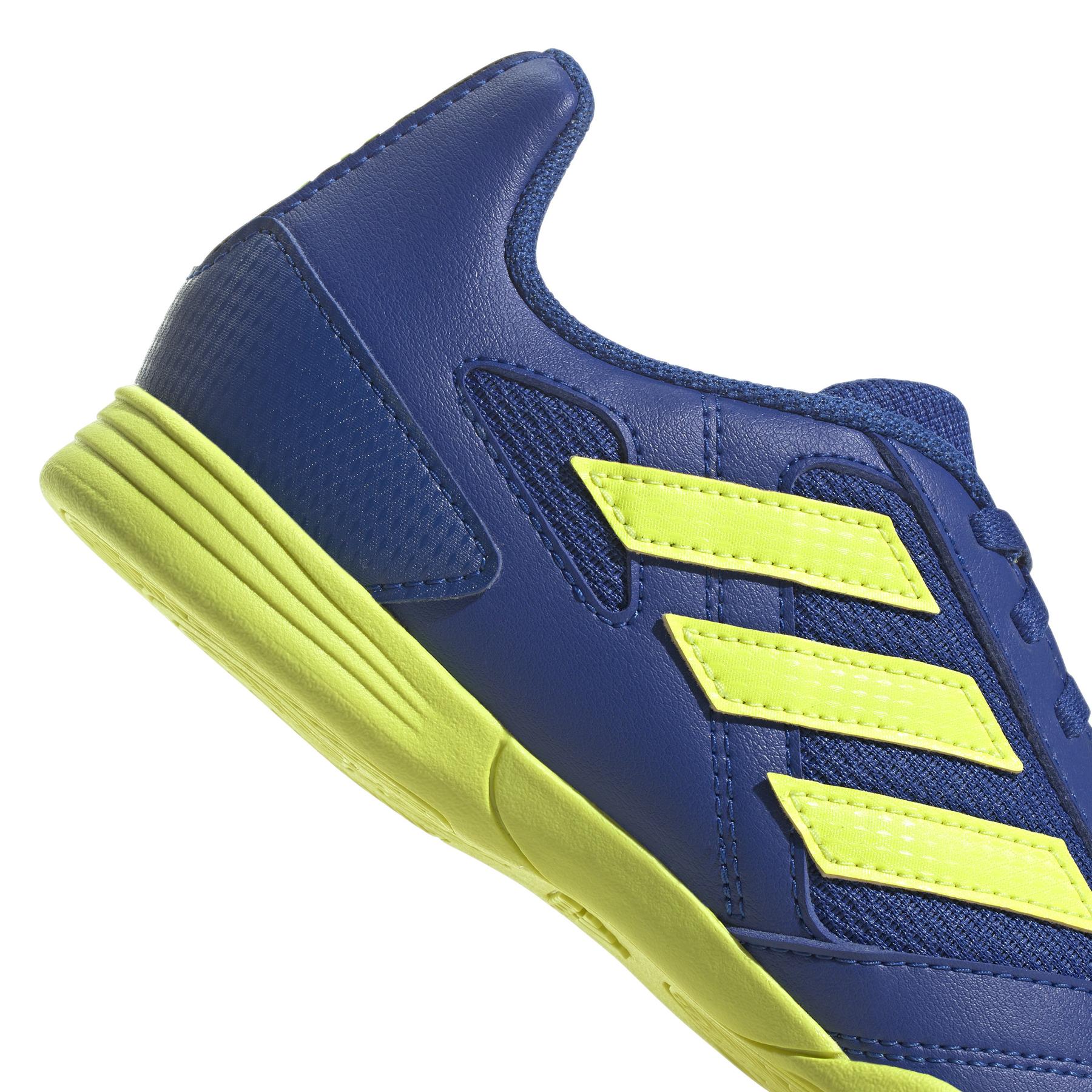 product/a/d/adidas_gz2562_7_footwear_photography_detail_view_1_white_000.jpg