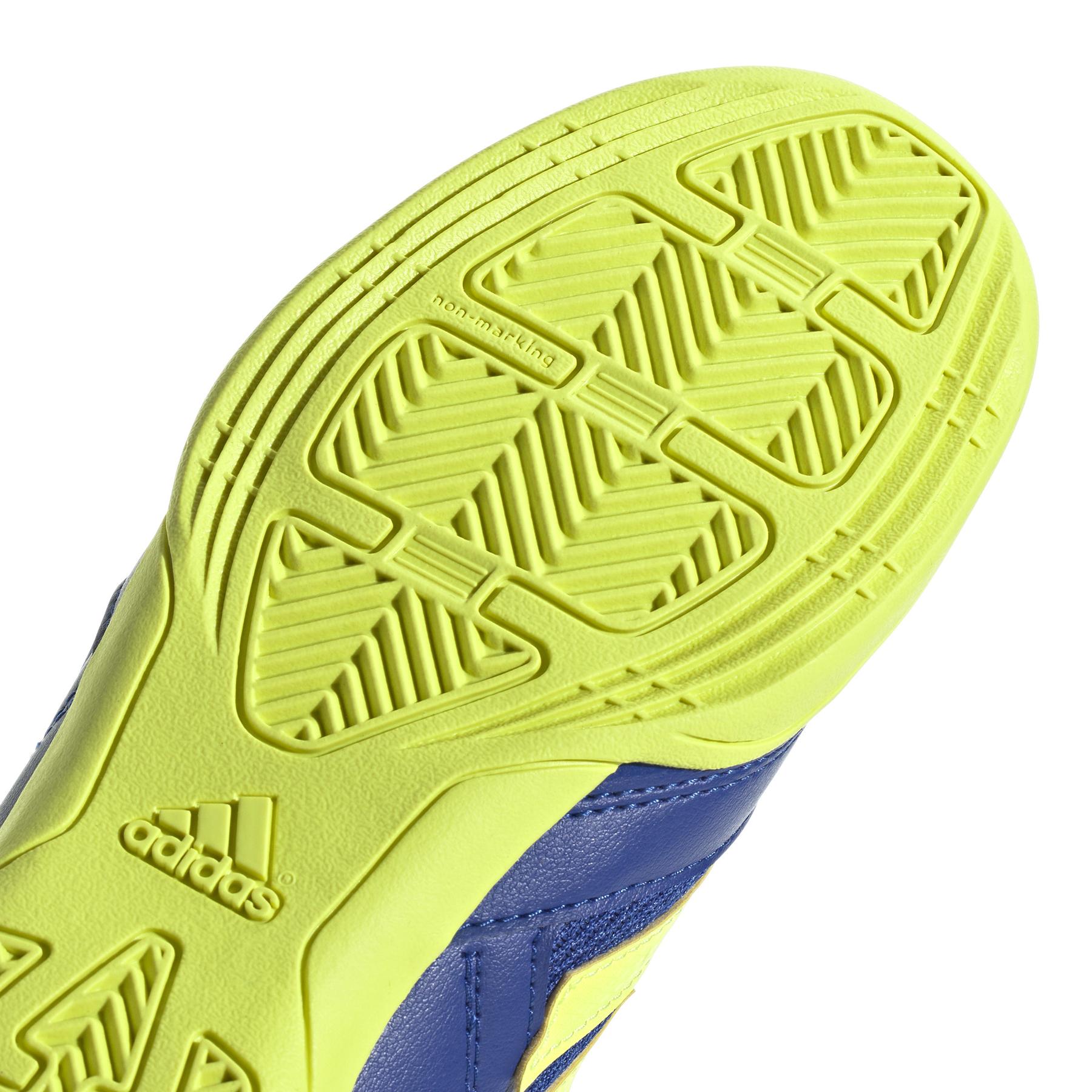 product/a/d/adidas_gz2562_8_footwear_photography_detail_view_2_white_000.jpg