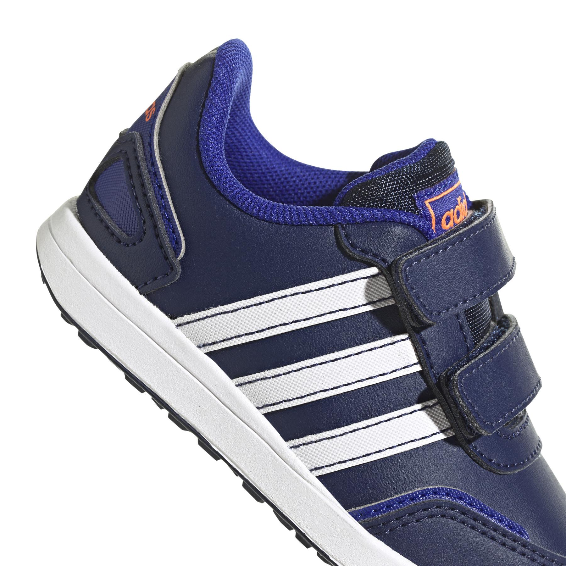 product/a/d/adidas_h03794_8_footwear_photography_detail_view_1_white-nw052424.jpg