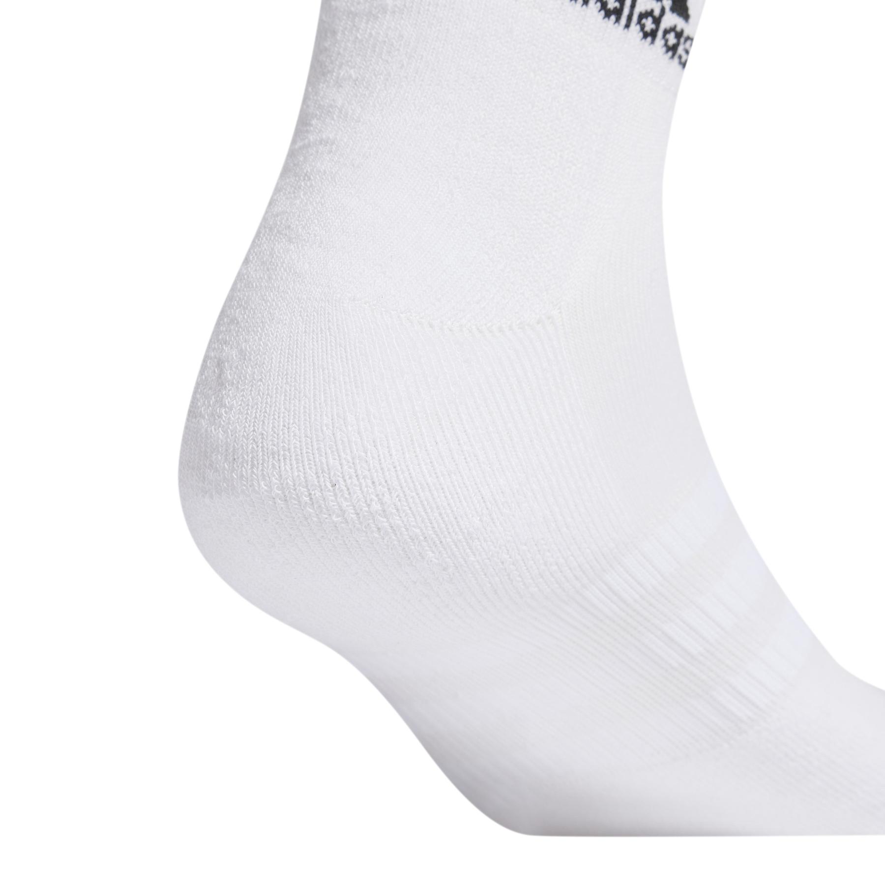 product/a/d/adidas_ht3441_4_hardware_photography_detail_view_2_white.jpg