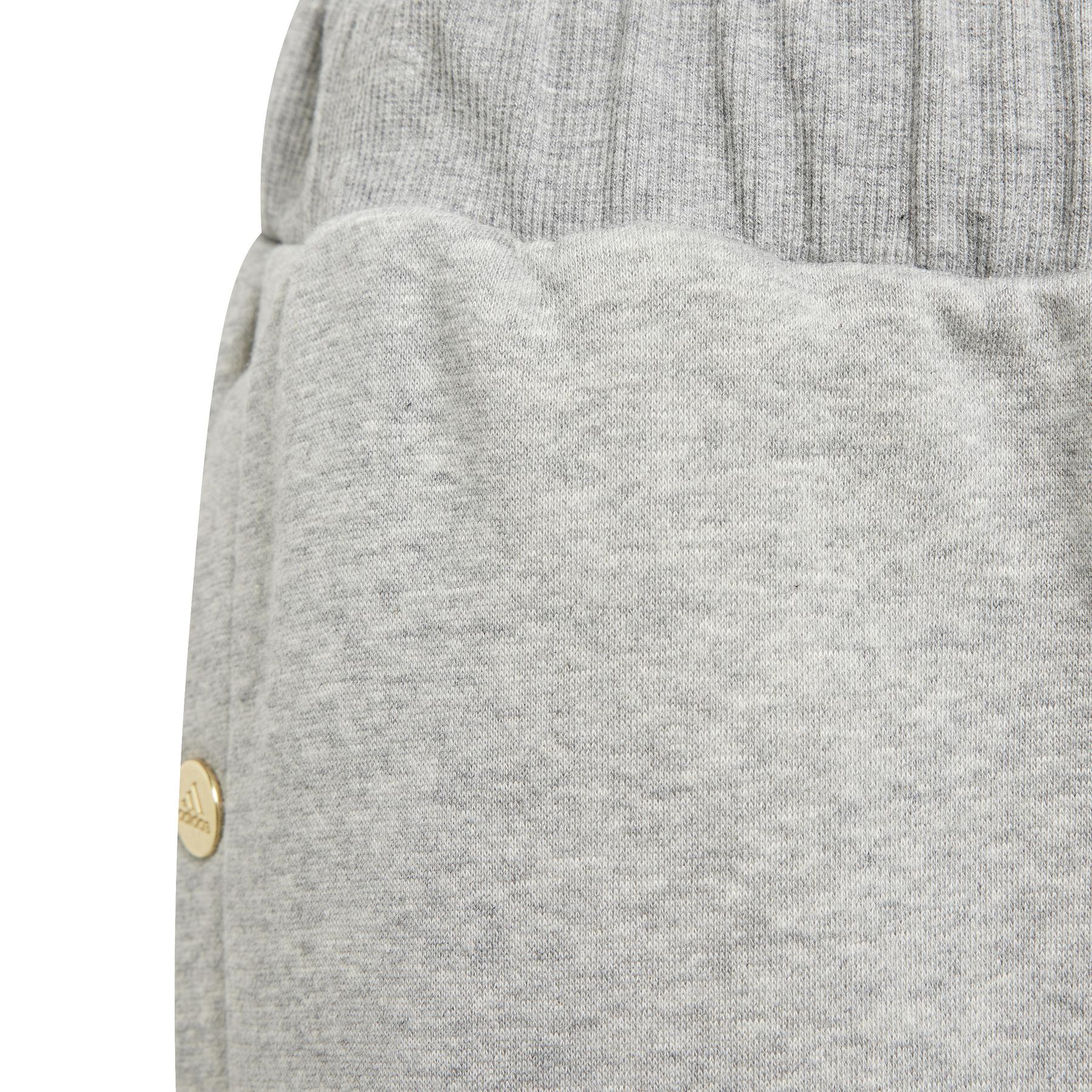 product/a/d/adidas_ia1547_5_apparel_photography_detail_view_3_white.jpg