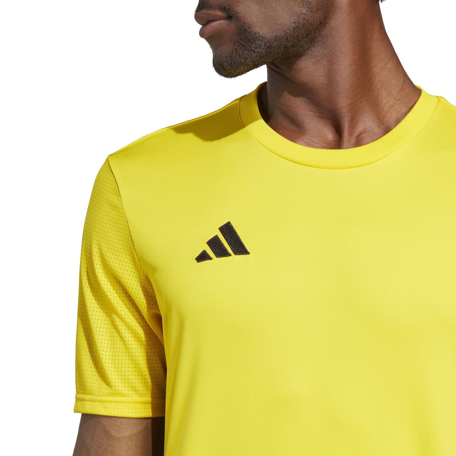 product/a/d/adidas_ia9146_8_apparel_on_model_detail_view_1_white.jpg