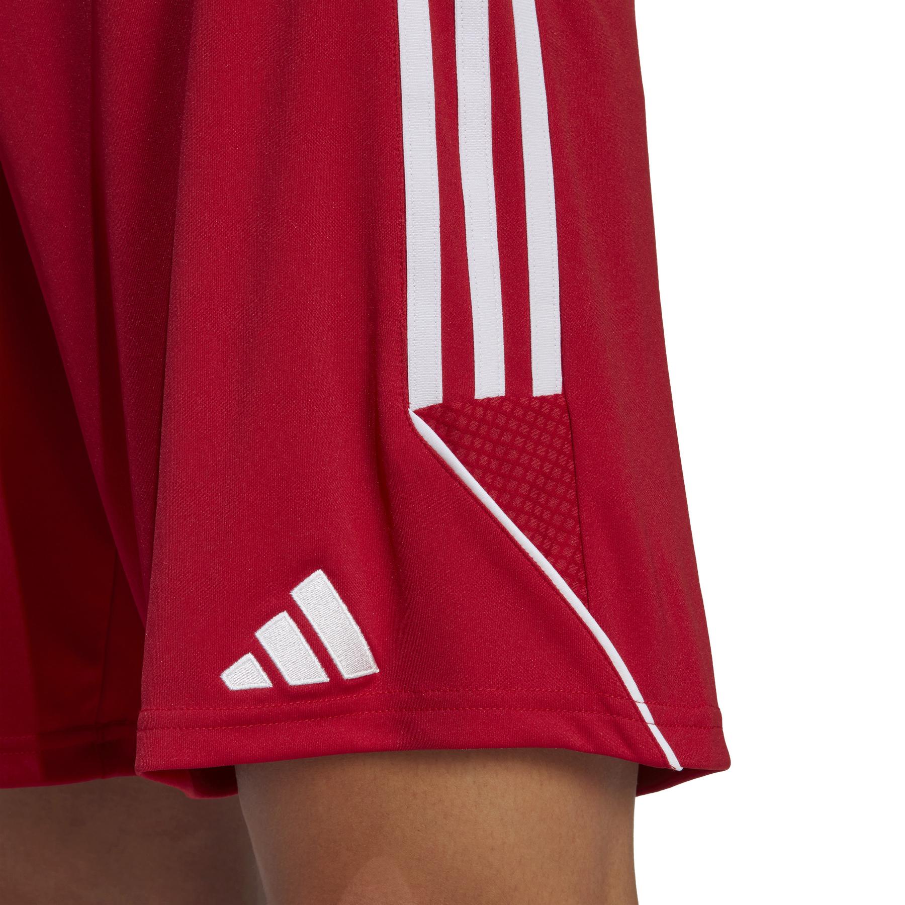 product/a/d/adidas_ib8082_8_apparel_on_model_detail_view_1_white-nw032624.jpg