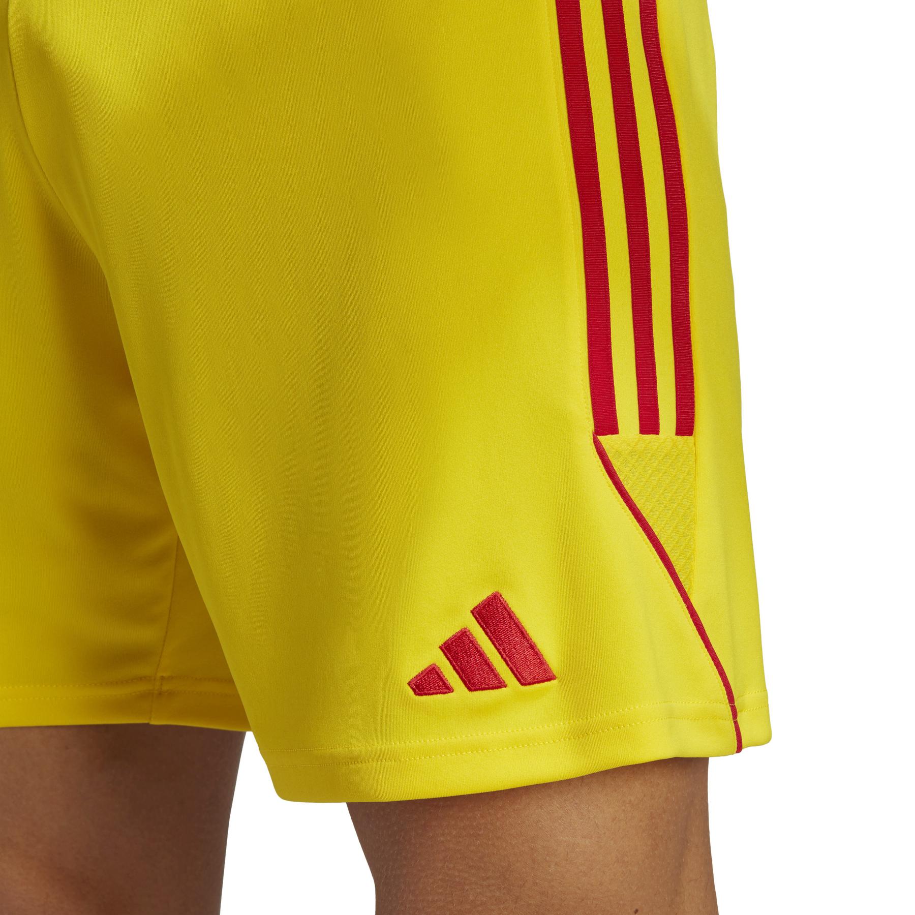 product/a/d/adidas_ib8091_6_apparel_on_model_detail_view_1_white.jpg