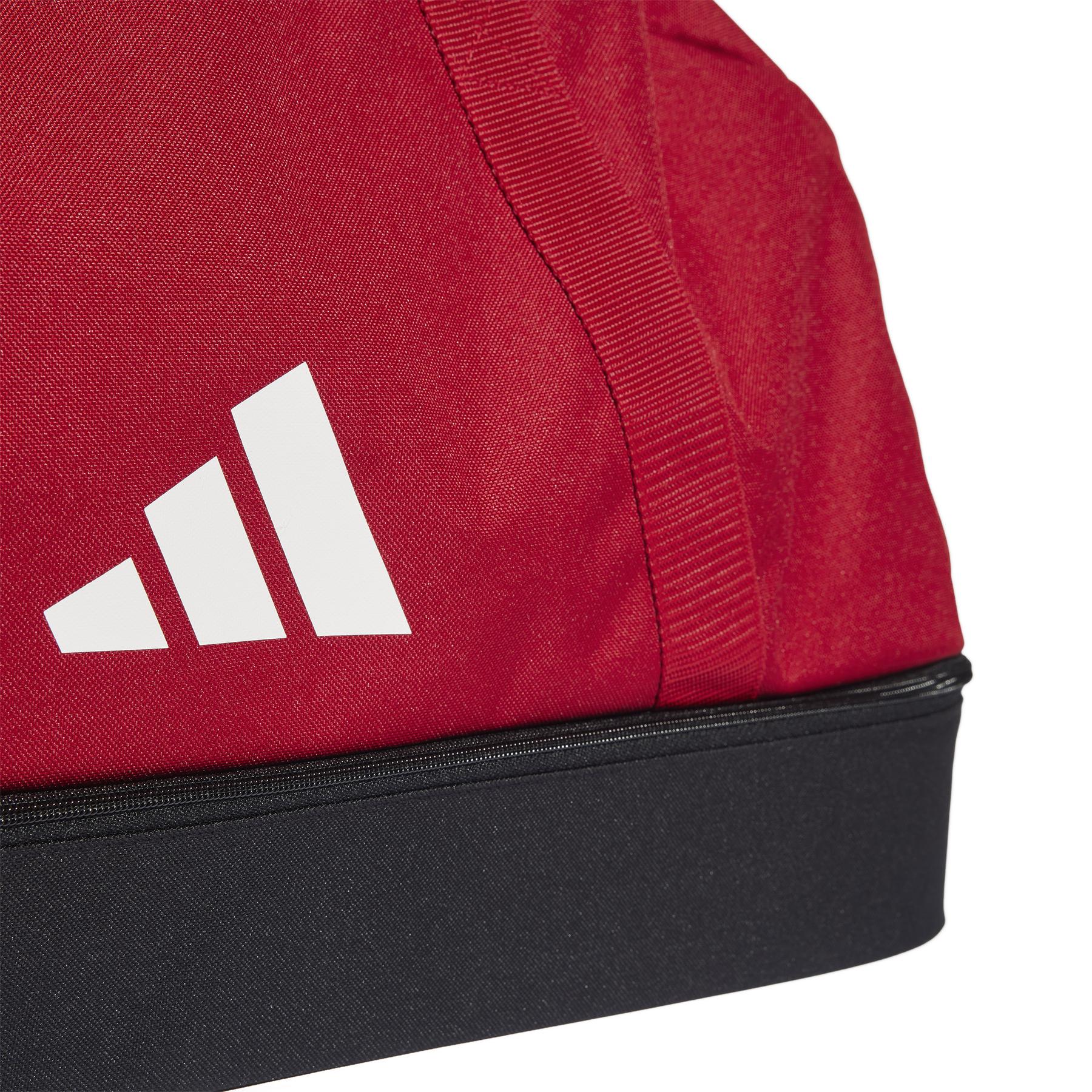 product/a/d/adidas_ib8656_6_hardware_photography_detail_view_2_white.jpg