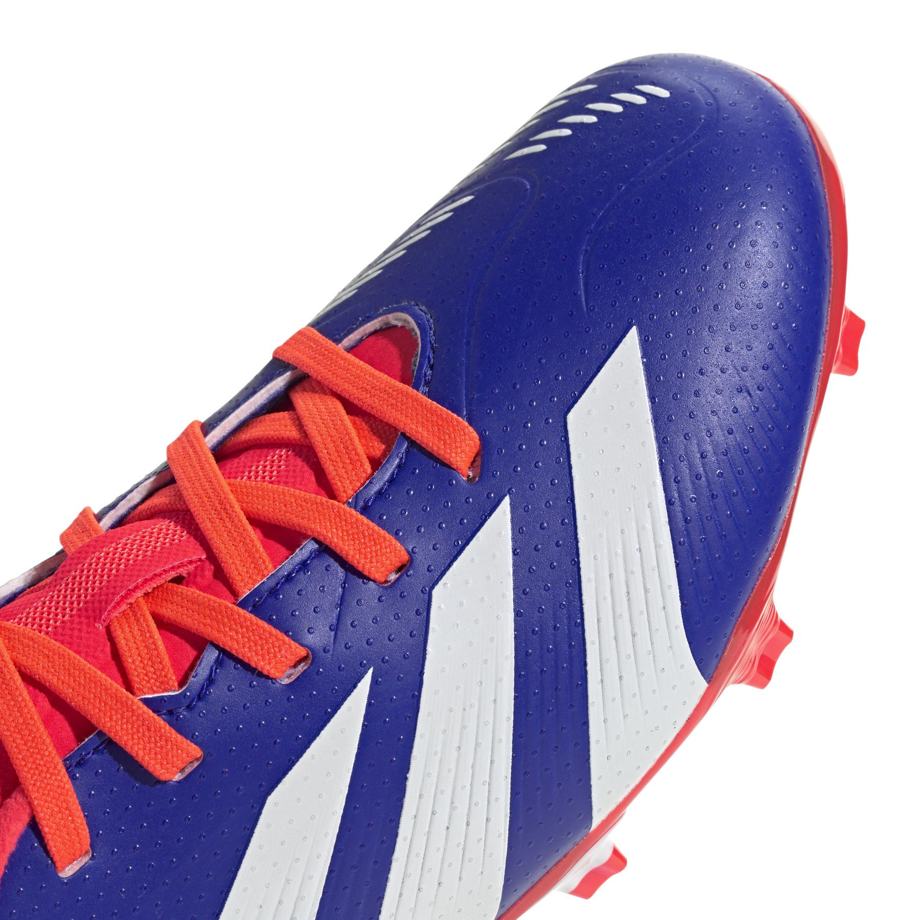 product/a/d/adidas_id0911_8_footwear_photography_detail_view_2_white-nw052424.jpg