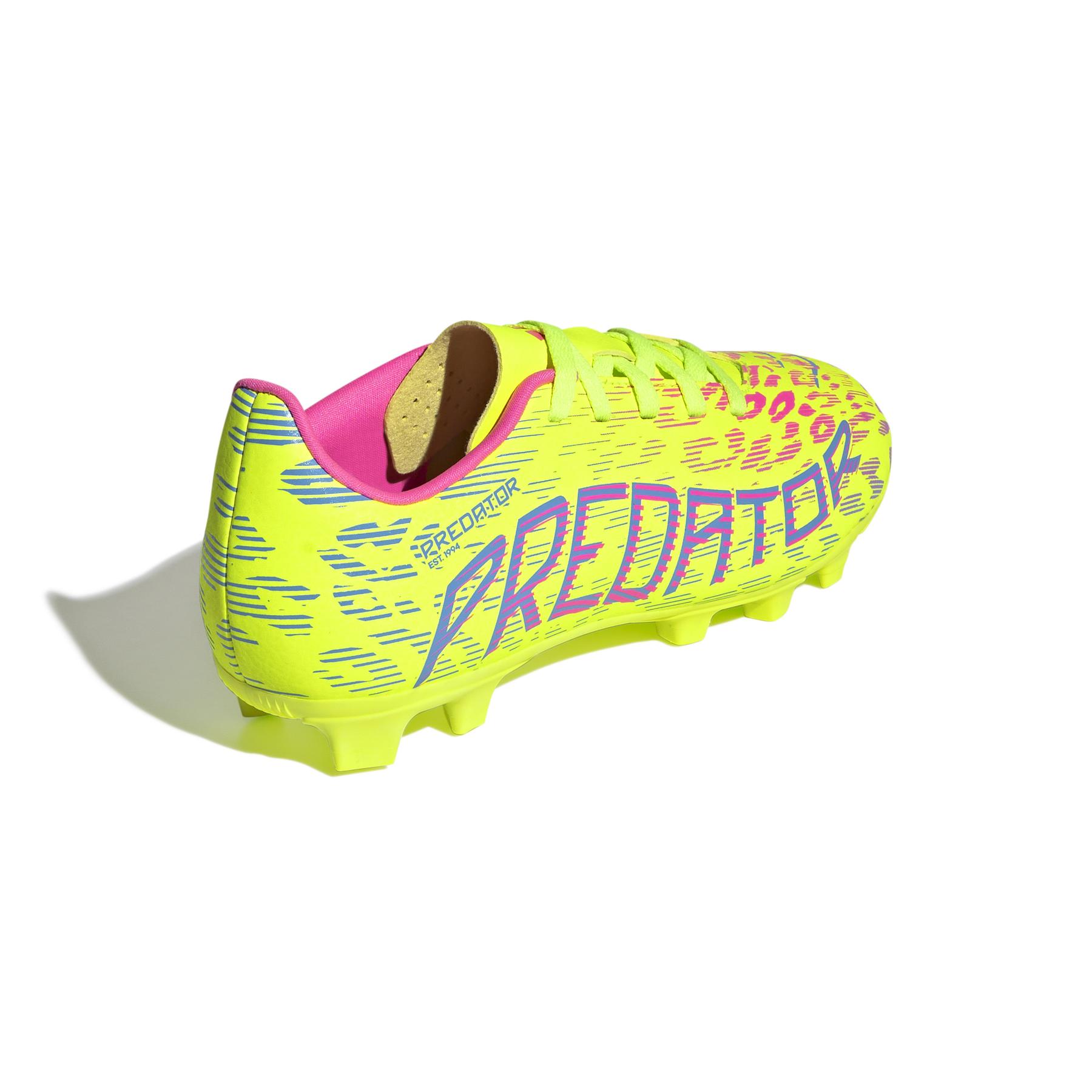 product/a/d/adidas_id3811_6_footwear_photography_back_lateral_top_view_white.jpg