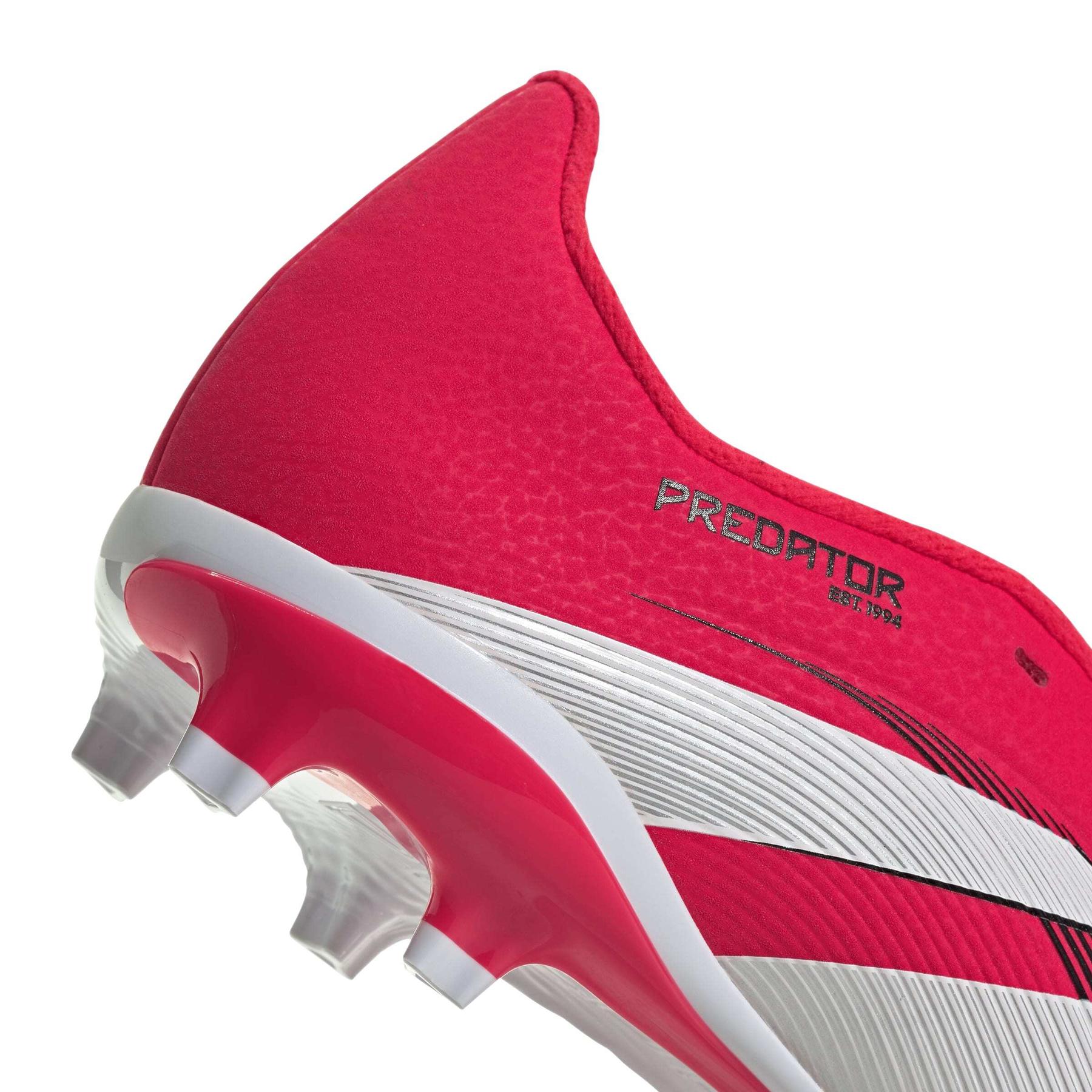 product/a/d/adidas_id3830_7_footwear_photography_detail_view_1_white-nw091625.jpg