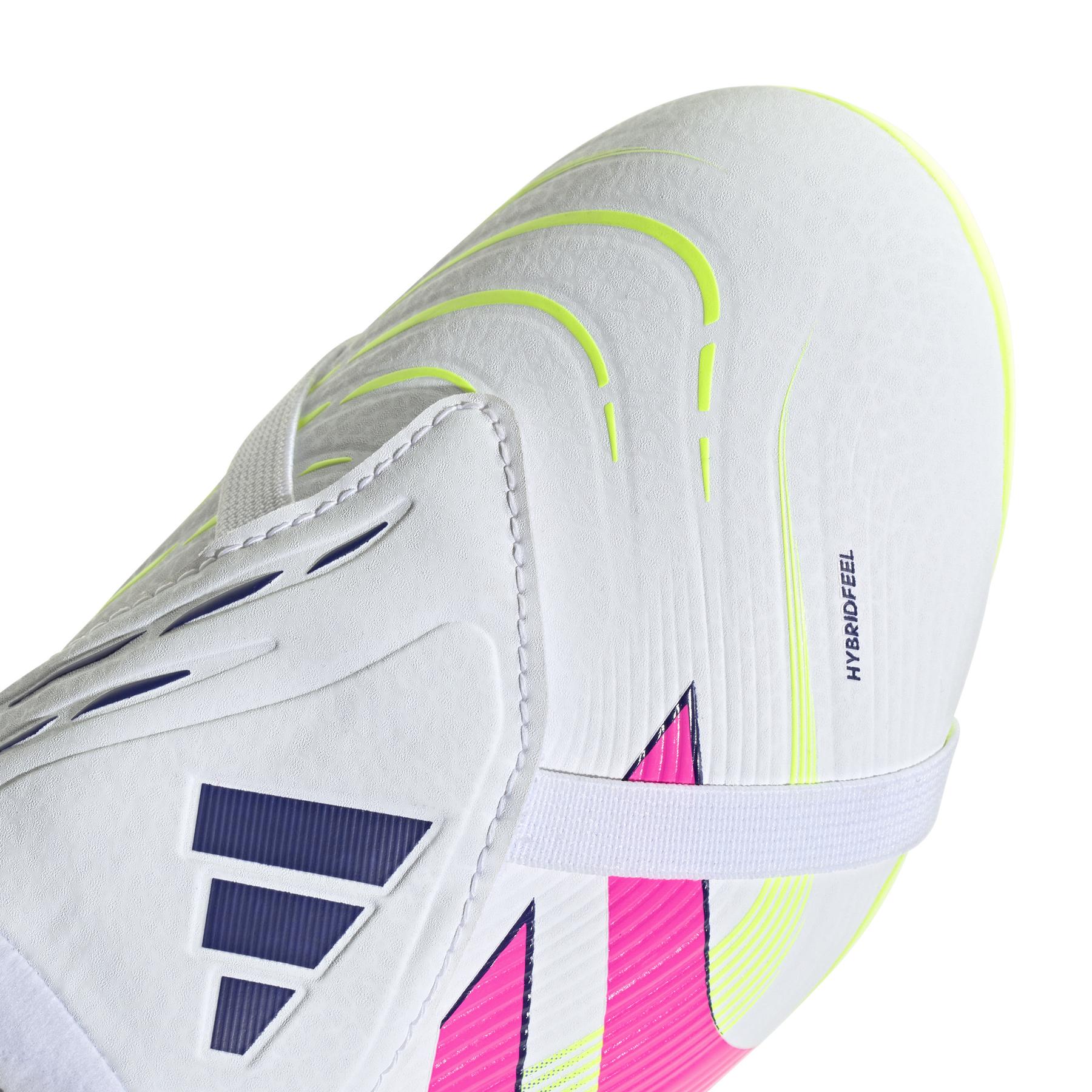 product/a/d/adidas_id3831_8_footwear_photography_detail_view_2_white.jpg