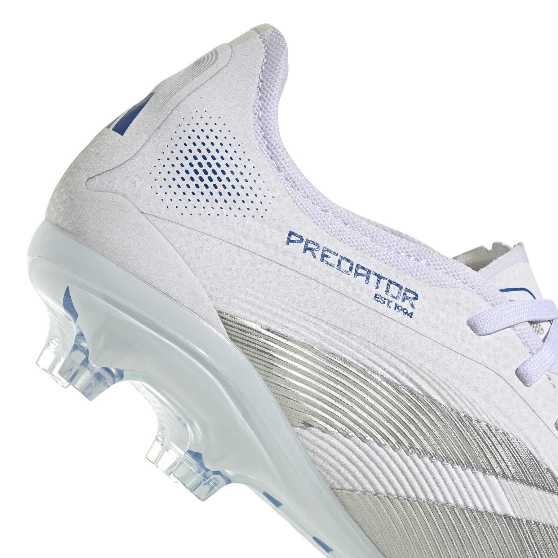 product/a/d/adidas_id3857_8_footwear_photography_detail_view_2_white-nw091625.jpg