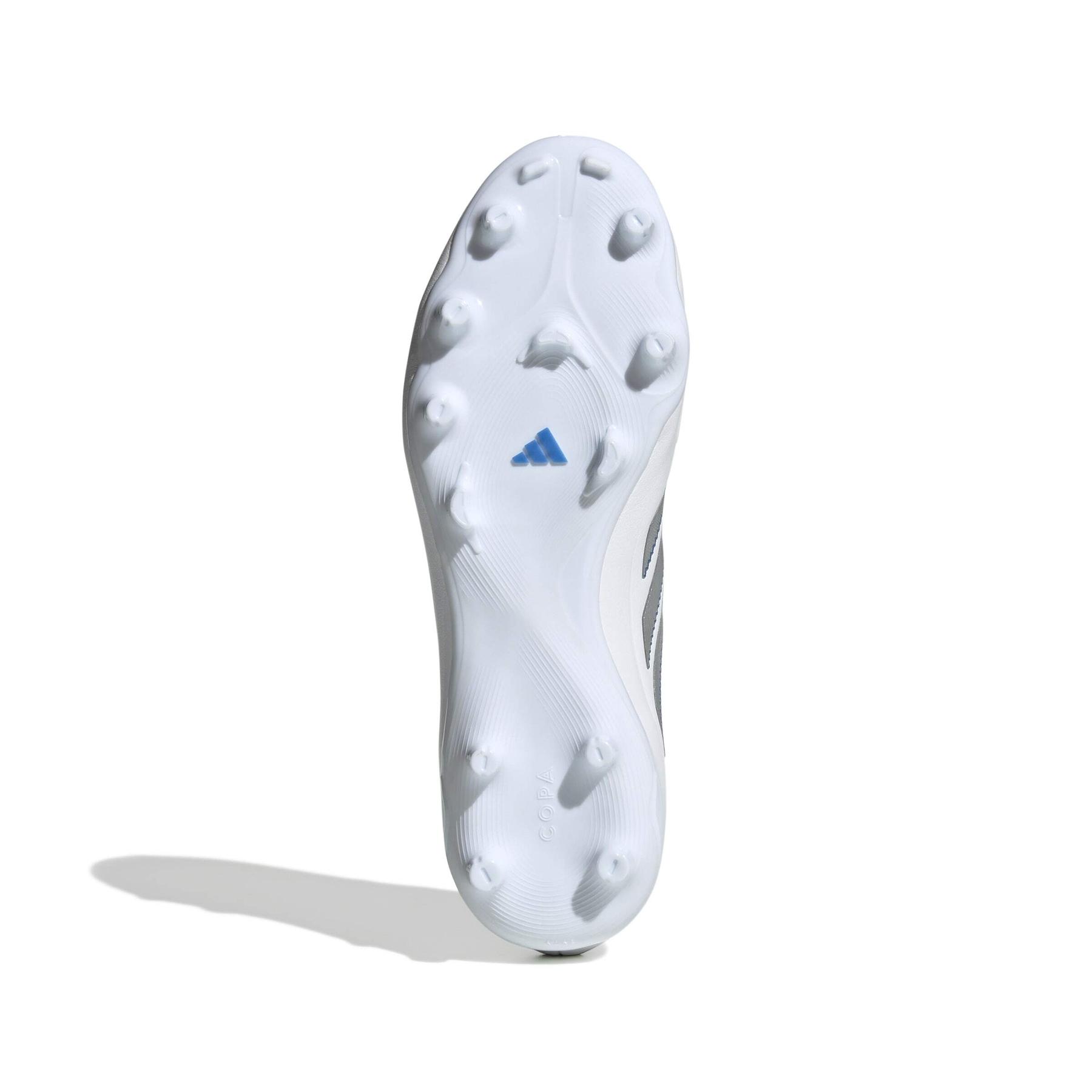 product/a/d/adidas_id9051_3_footwear_photography_bottom_view_white-nw091625.jpg