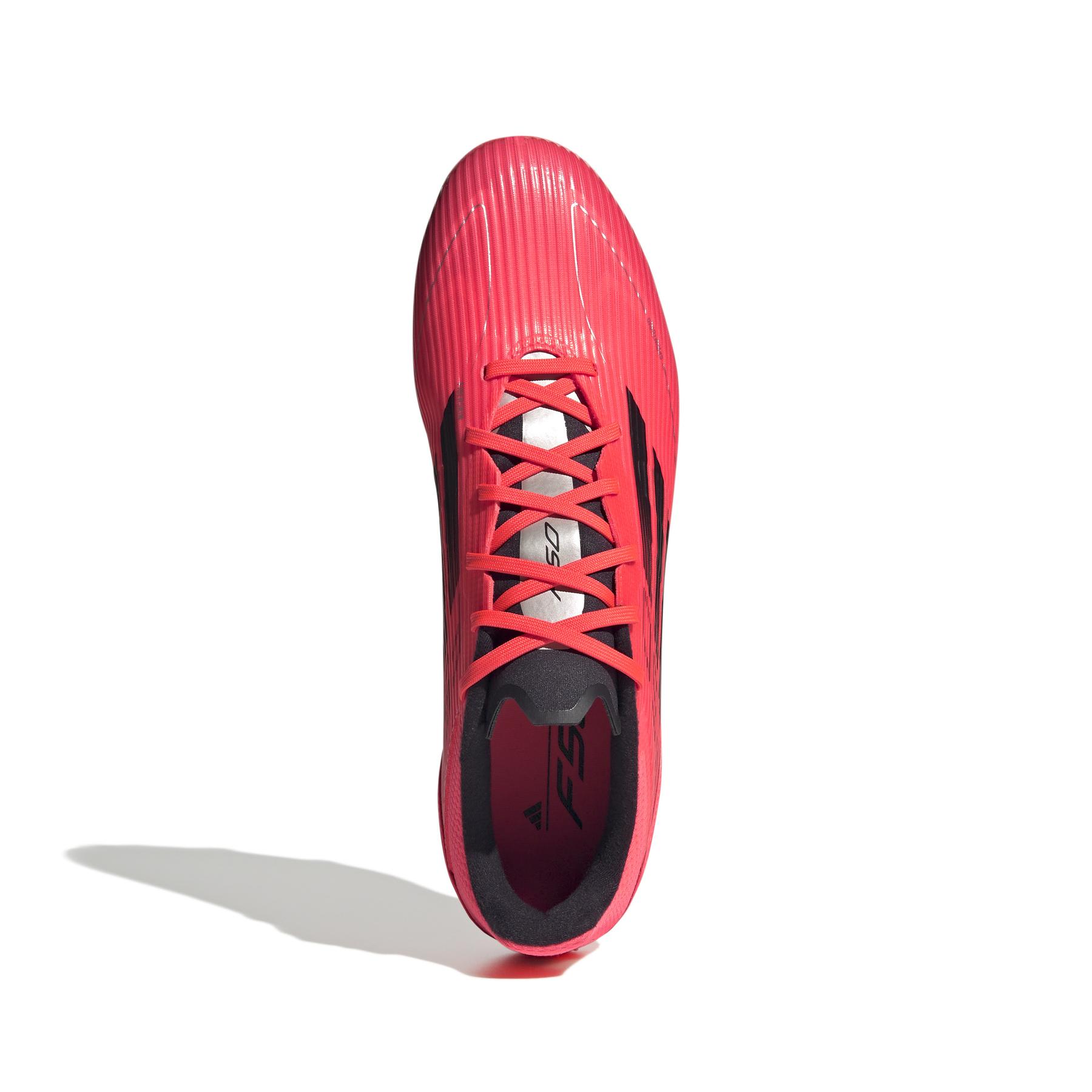 product/a/d/adidas_ie0602_2_footwear_photography_top_portrait_view_white.jpg