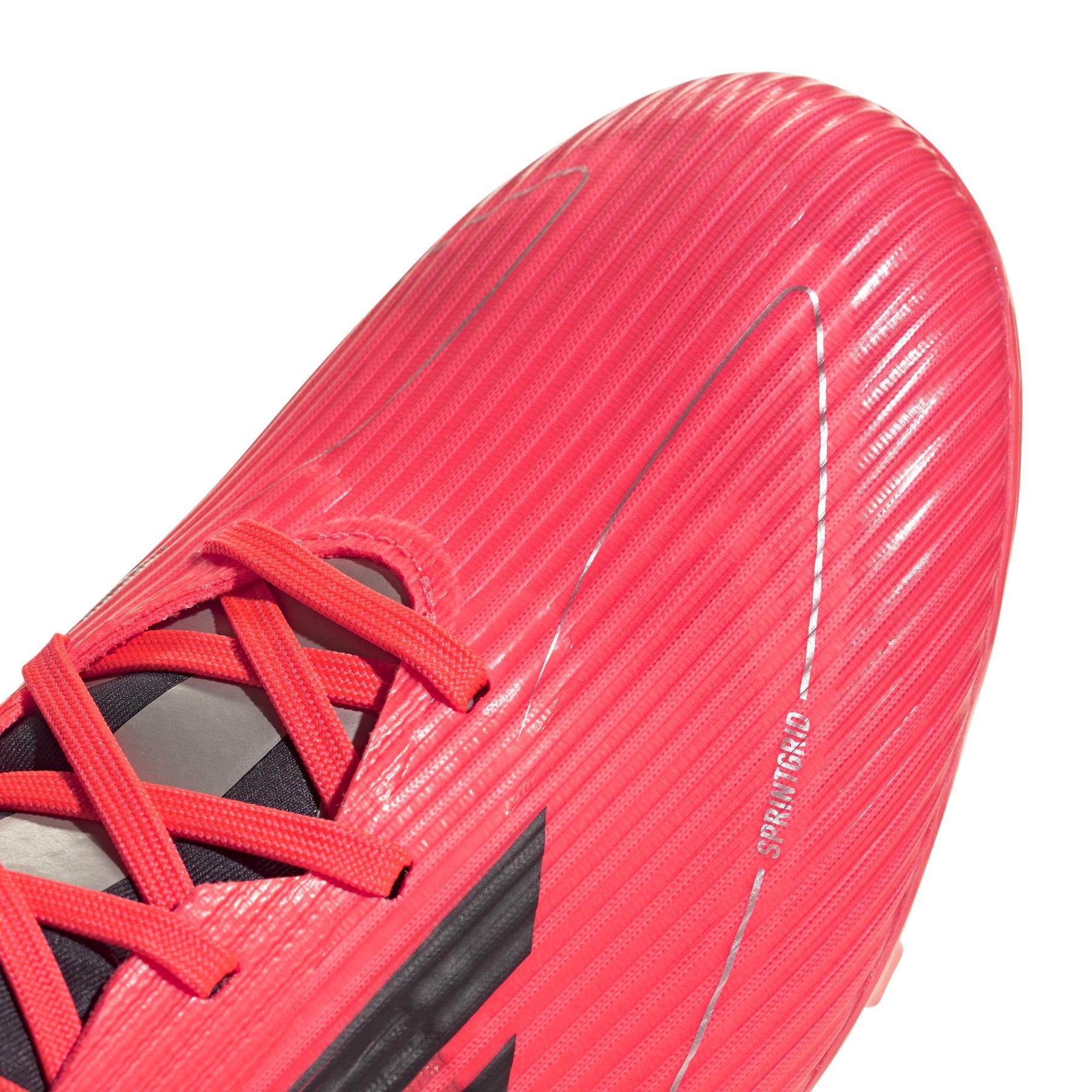 product/a/d/adidas_ie0602_7_footwear_photography_detail_view_1_white.jpg