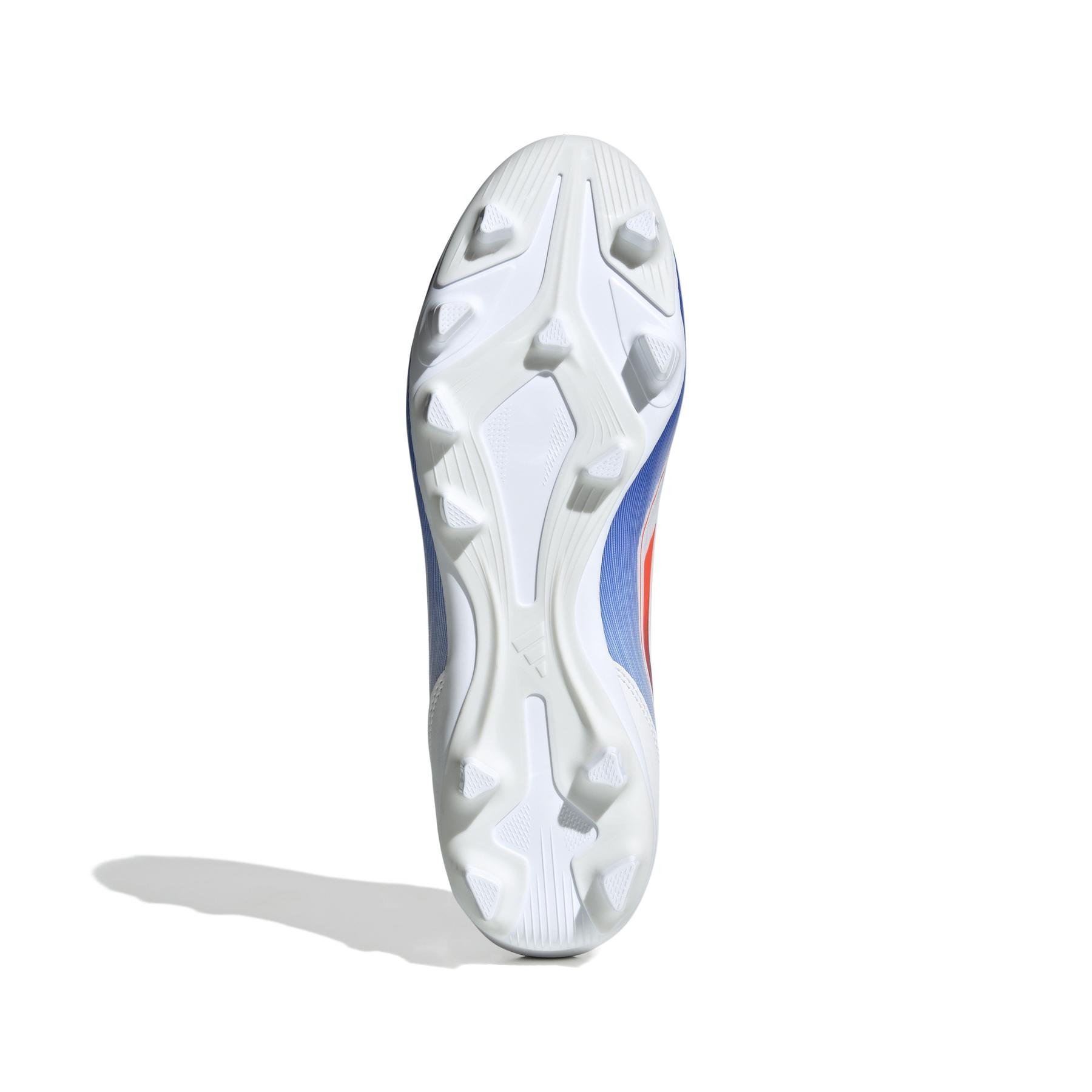 product/a/d/adidas_ie0611_3_footwear_photography_bottom_view_white-nw052424.jpg